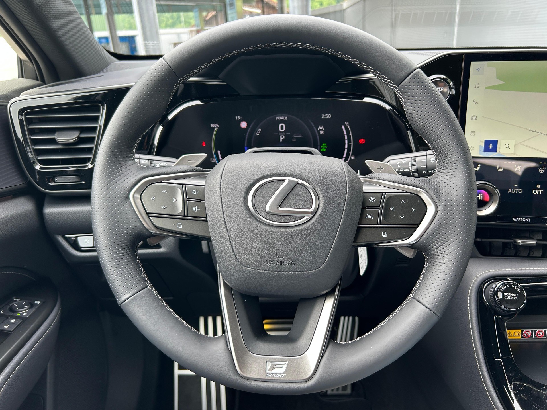 LEXUS NX 450h+ F-Sport-image-8