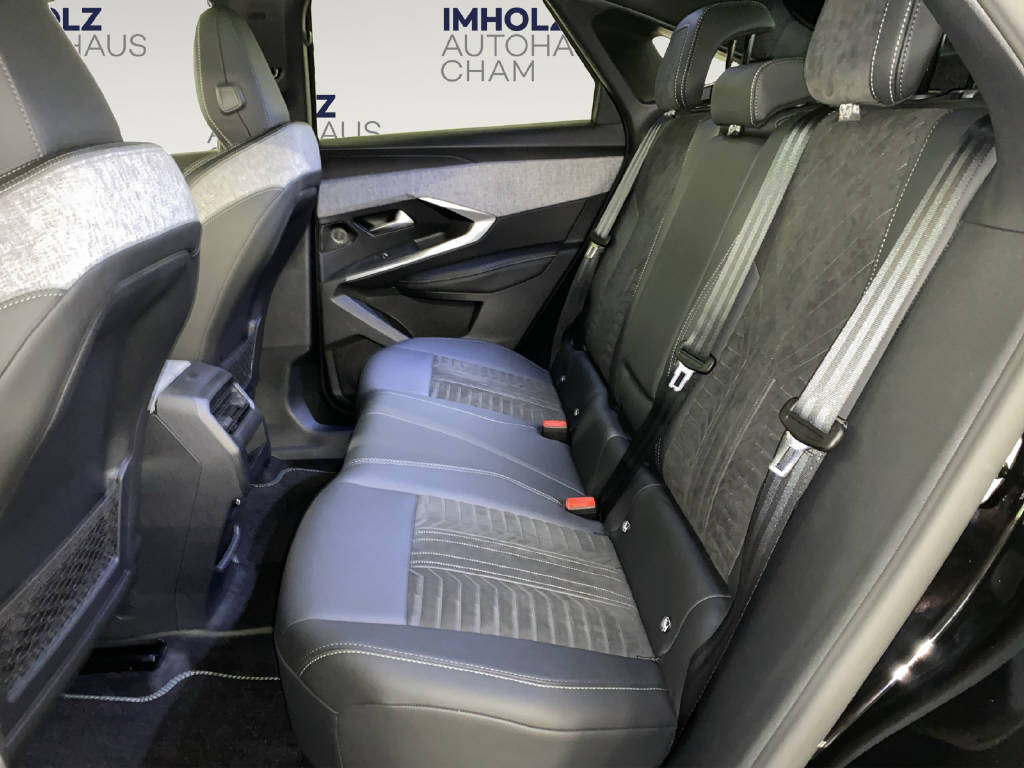 PEUGEOT 3008 1.2 Hybrid GT Exclusive-image-12