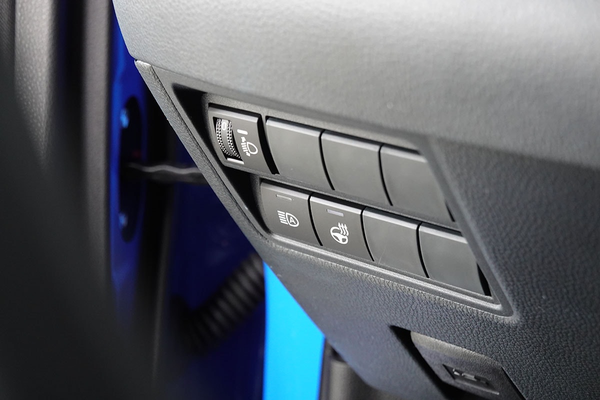 TOYOTA Yaris 1.5 Premium e-CVT, Bitone-image-13