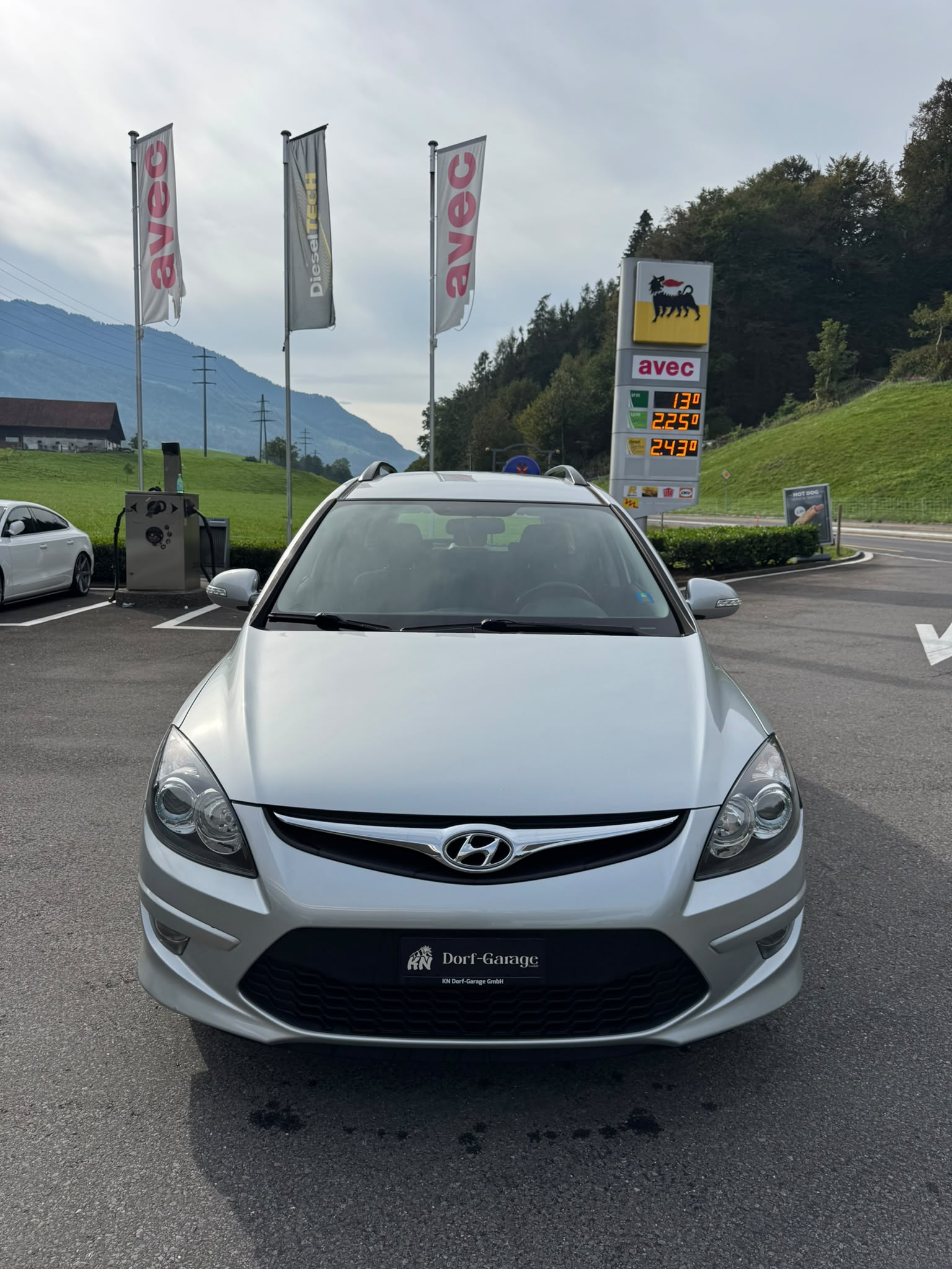 HYUNDAI i30 Wagon 1.6 CRDi Style-image-1