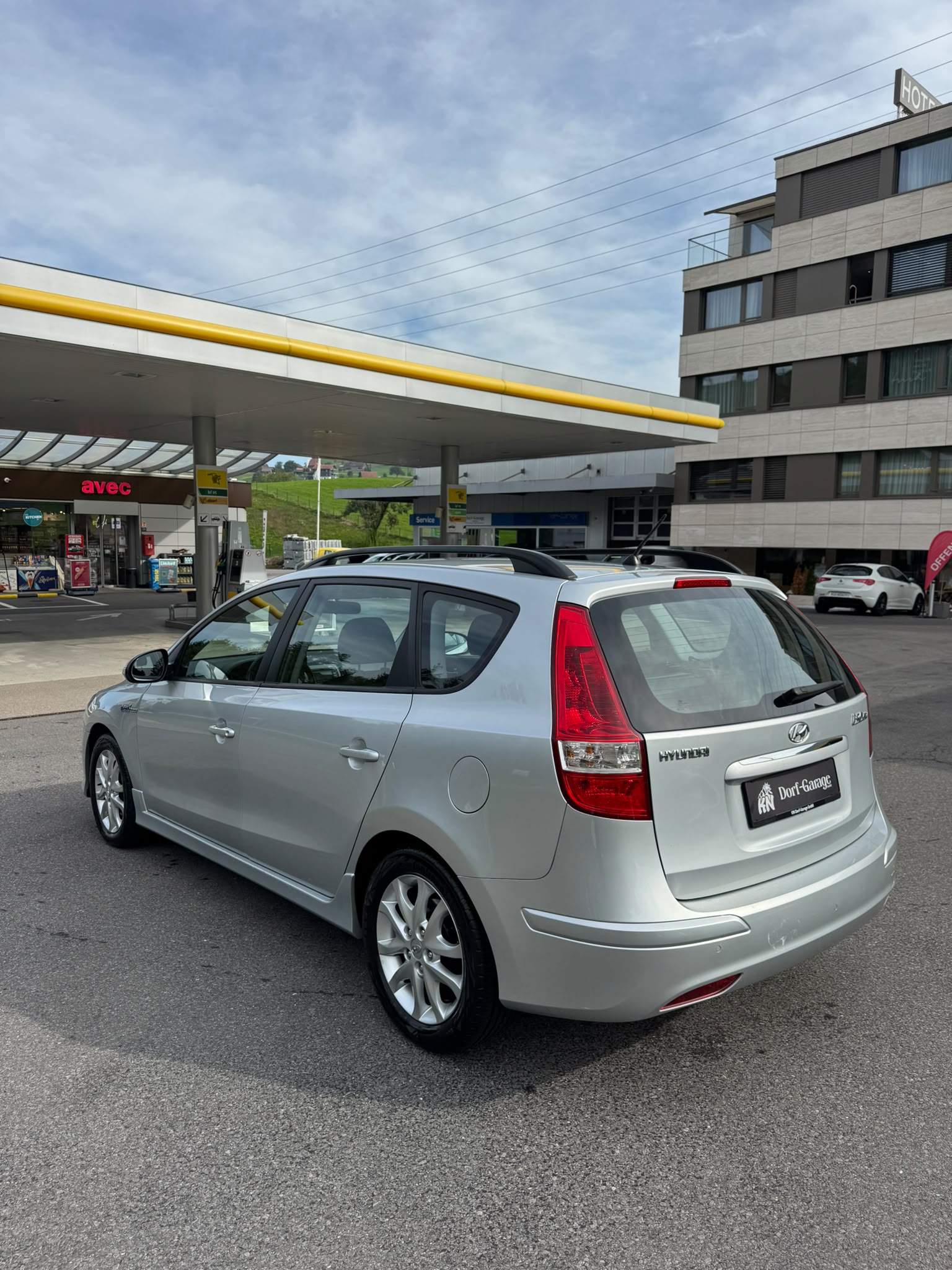 HYUNDAI i30 Wagon 1.6 CRDi Style-image-4