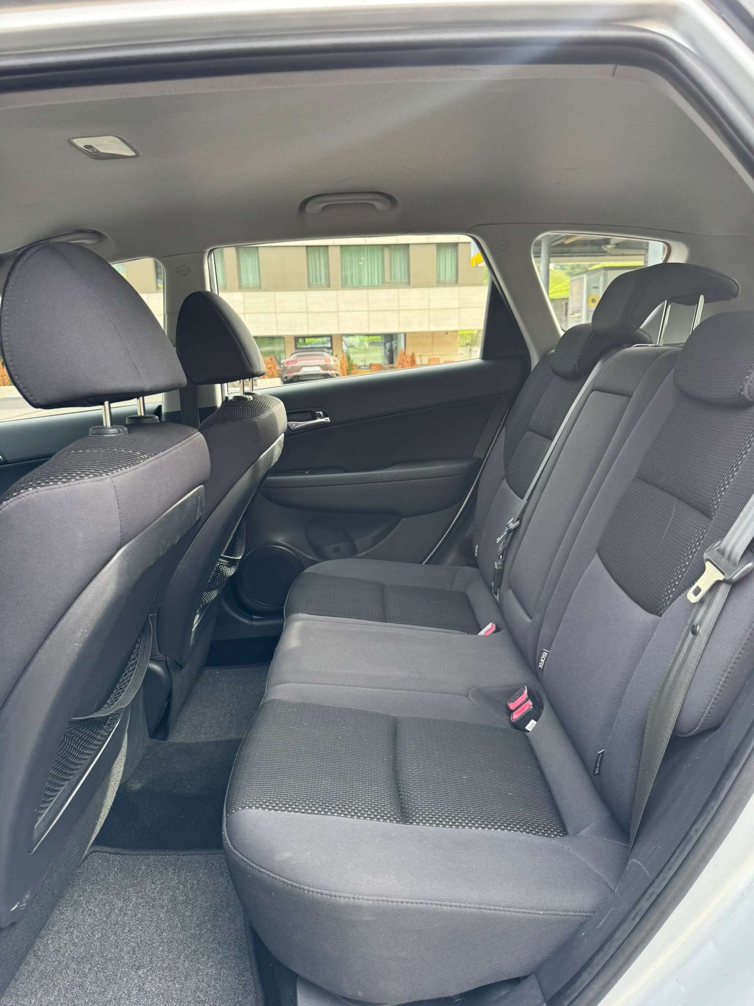 HYUNDAI i30 Wagon 1.6 CRDi Style-image-11