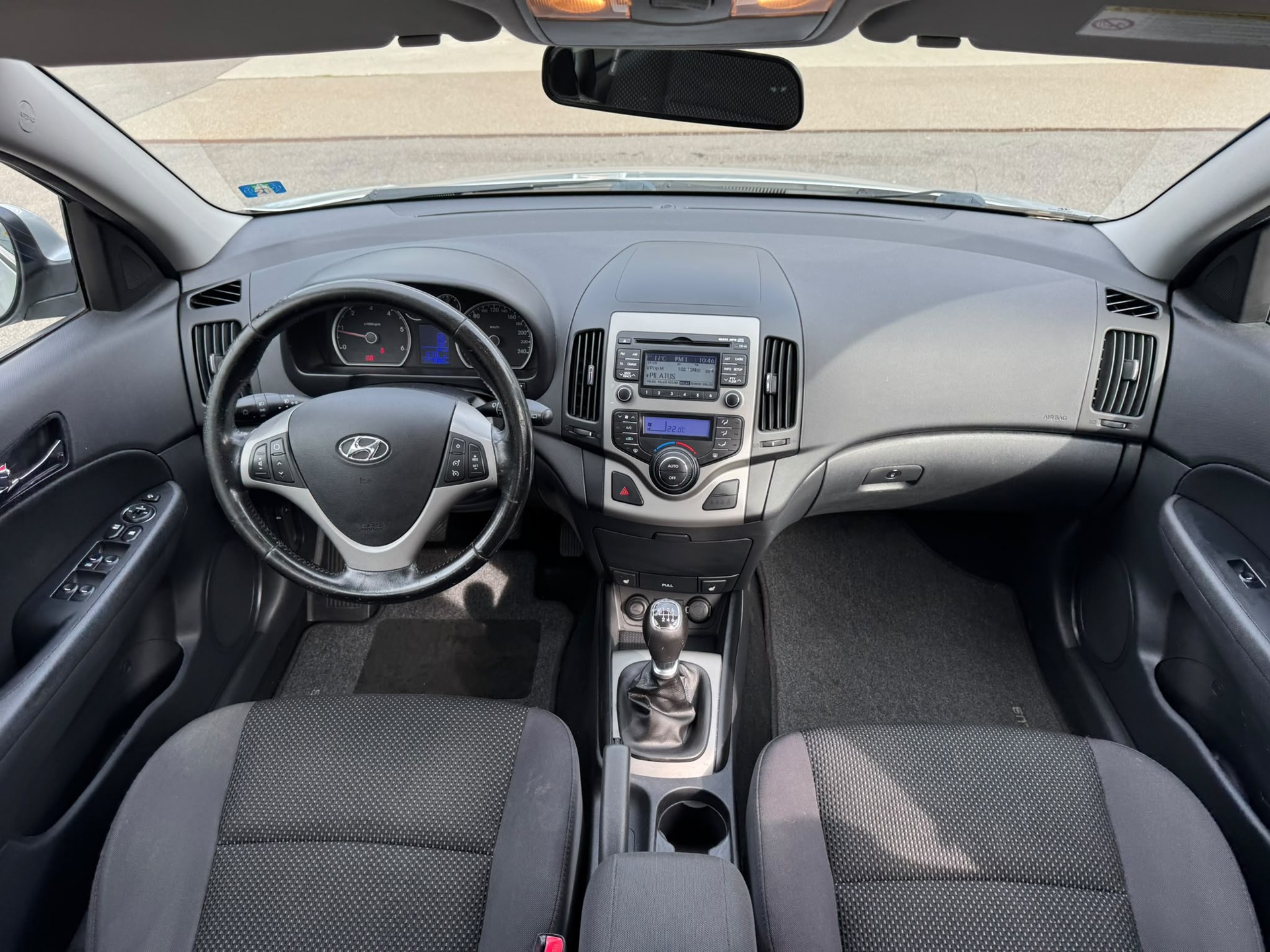HYUNDAI i30 Wagon 1.6 CRDi Style-image-8