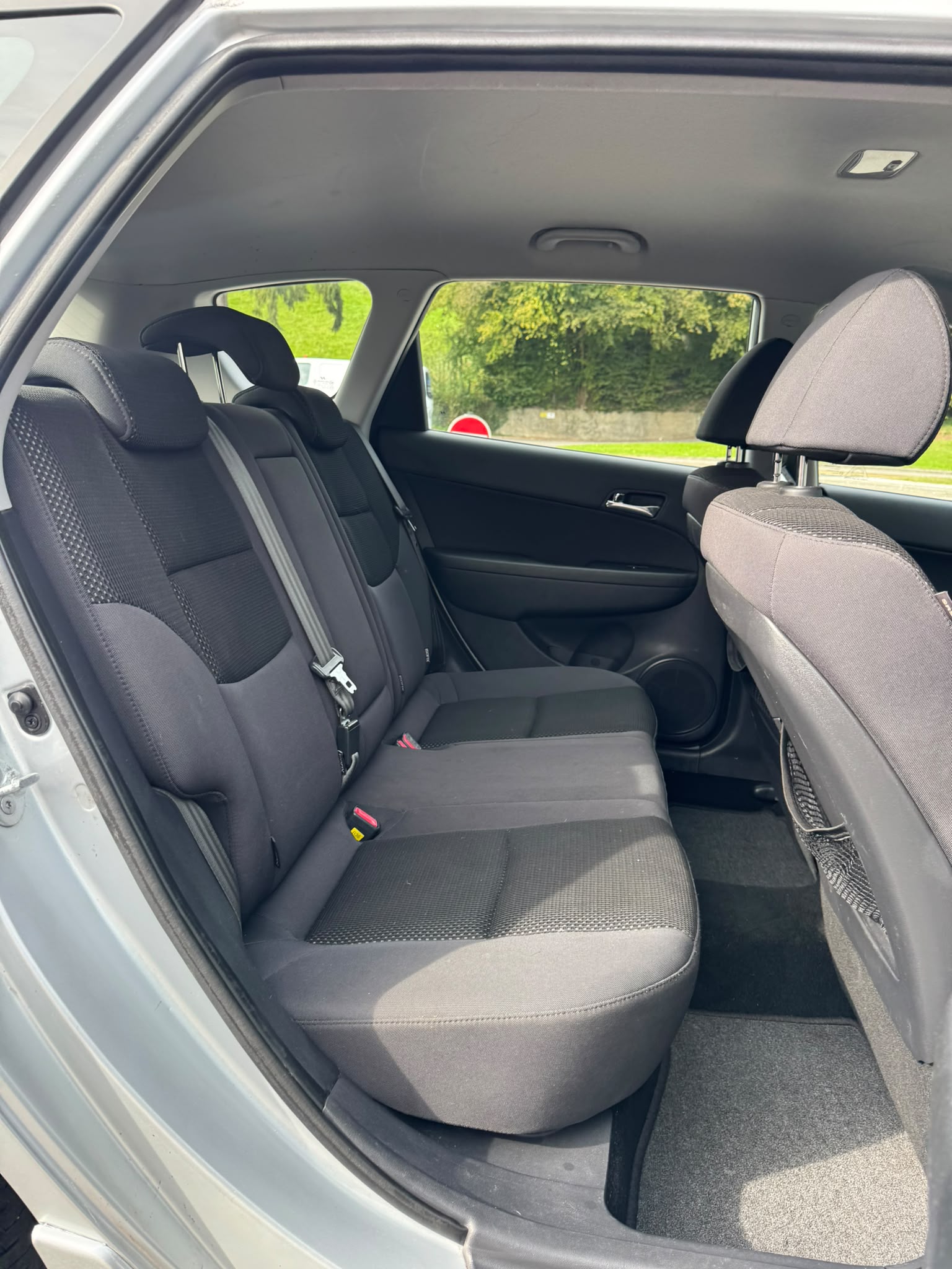 HYUNDAI i30 Wagon 1.6 CRDi Style-image-12