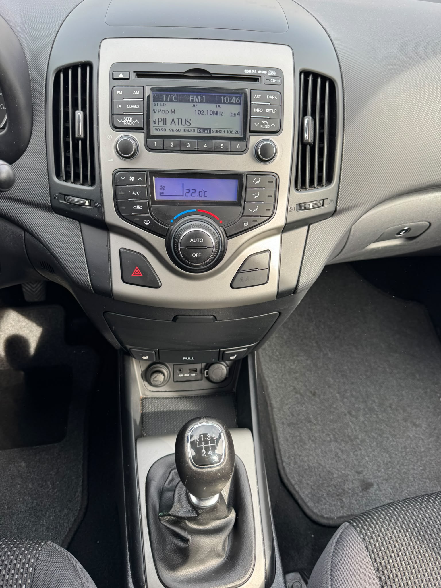 HYUNDAI i30 Wagon 1.6 CRDi Style-image-13