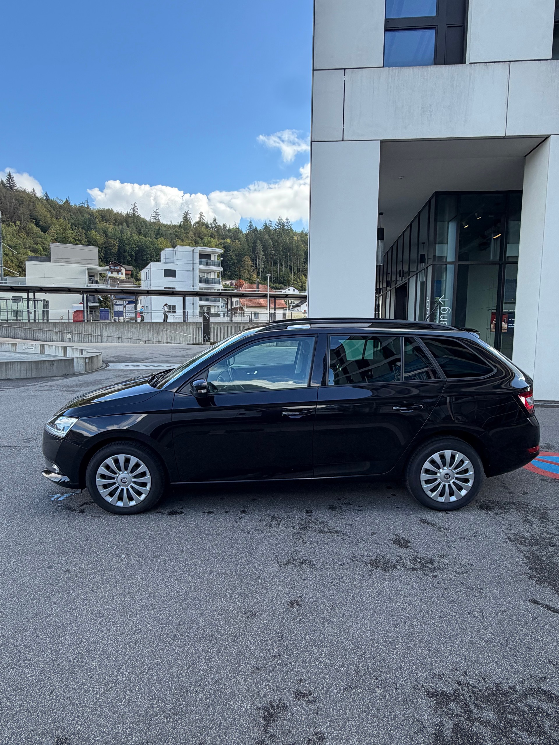 SKODA Fabia Combi 1.0 TSI Ambition-image-2