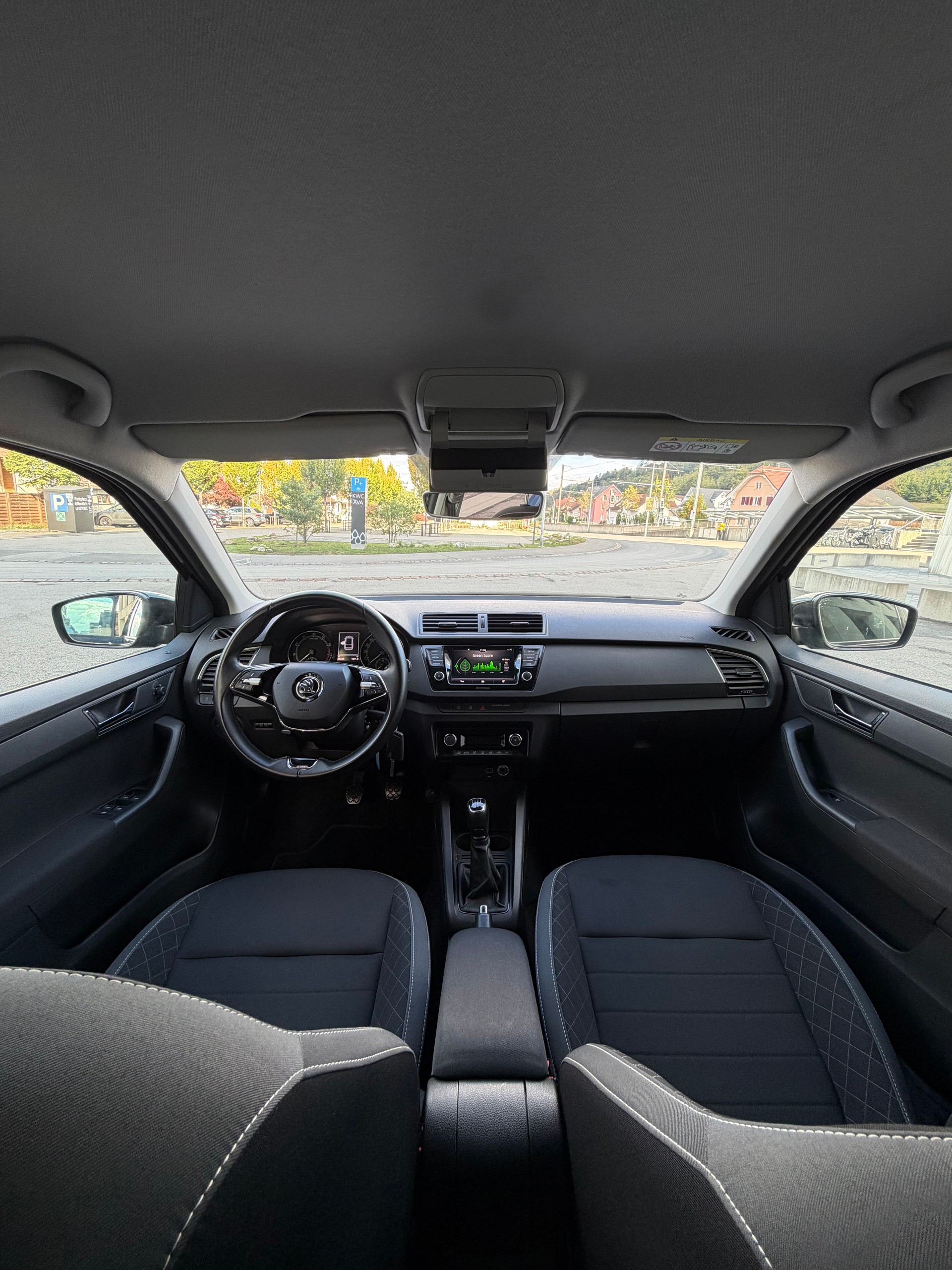 SKODA Fabia Combi 1.0 TSI Ambition-image-9