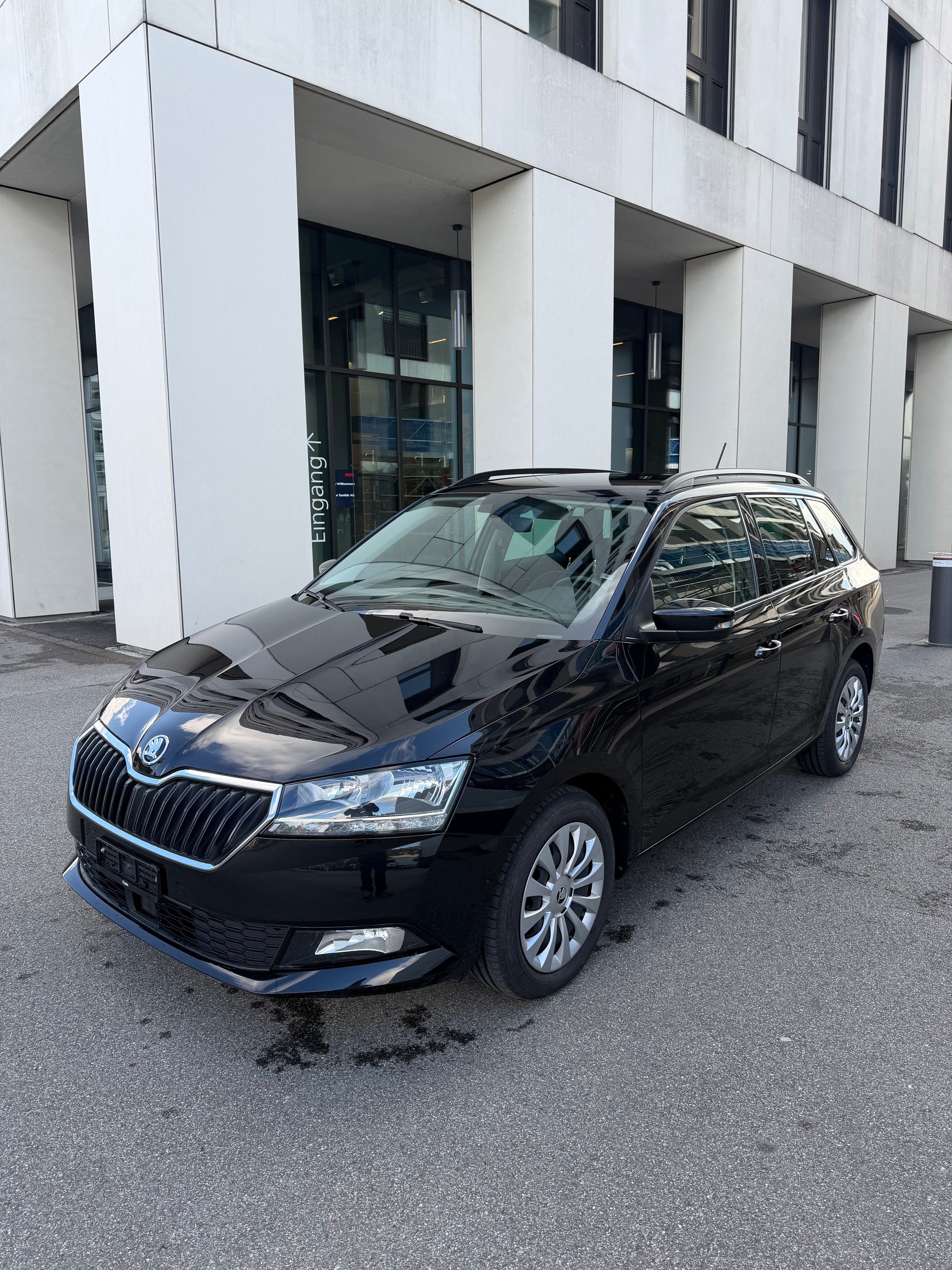 SKODA Fabia Combi 1.0 TSI Ambition-image-1