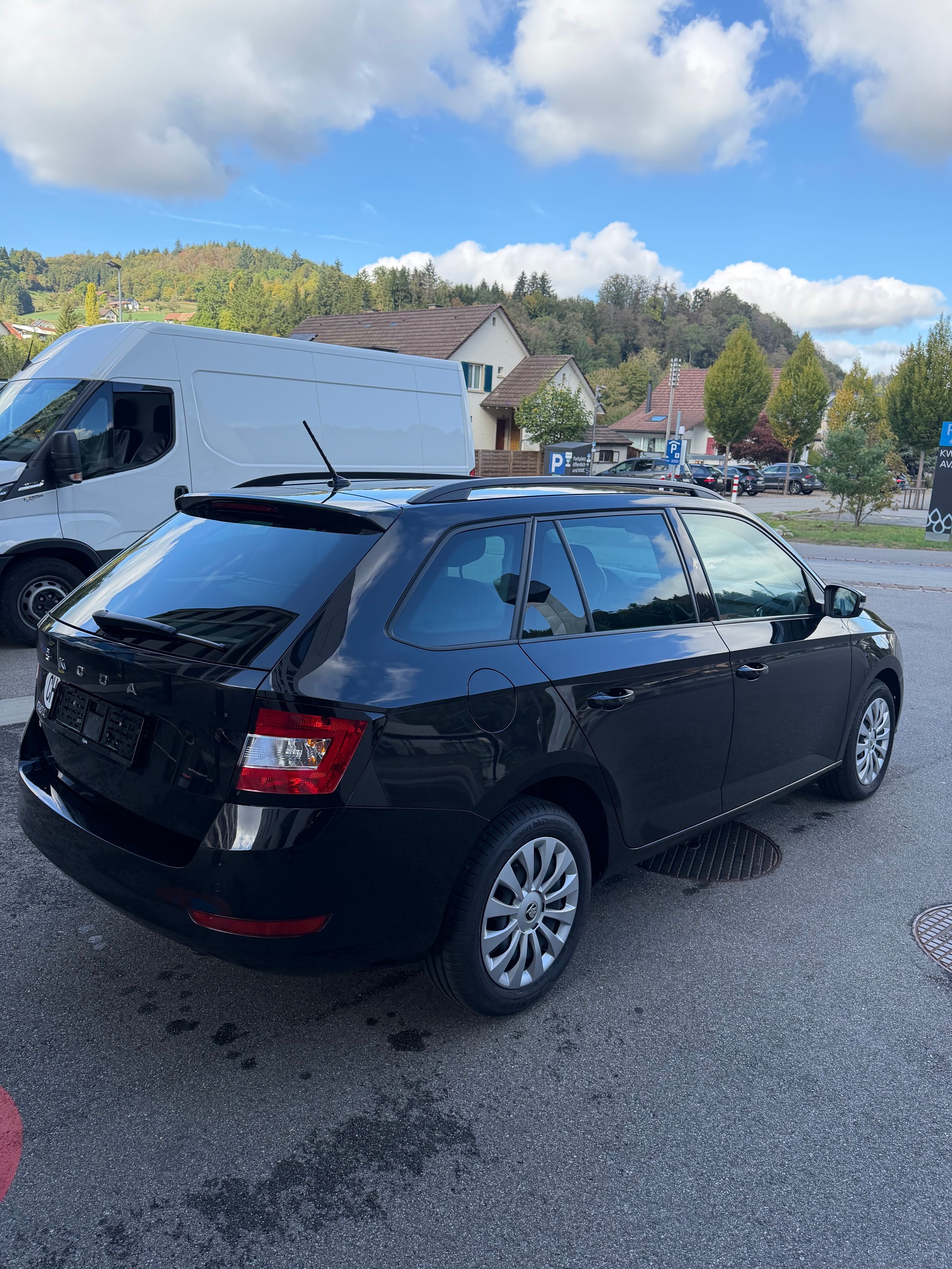 SKODA Fabia Combi 1.0 TSI Ambition-image-5