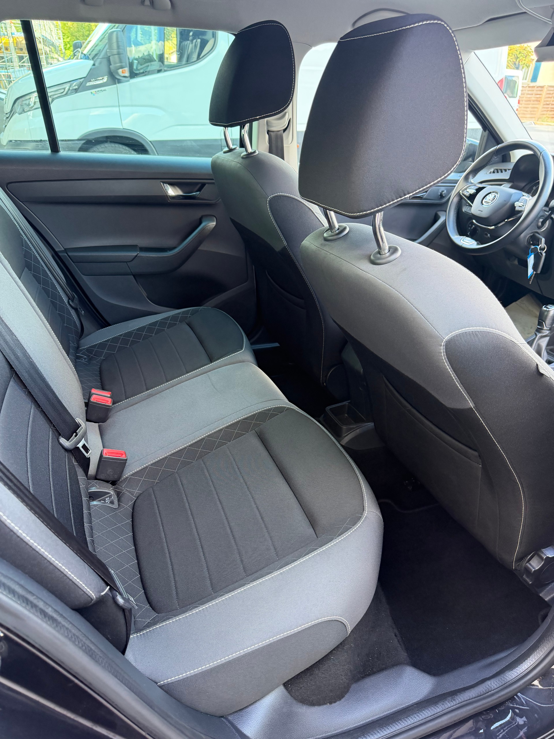 SKODA Fabia Combi 1.0 TSI Ambition-image-14