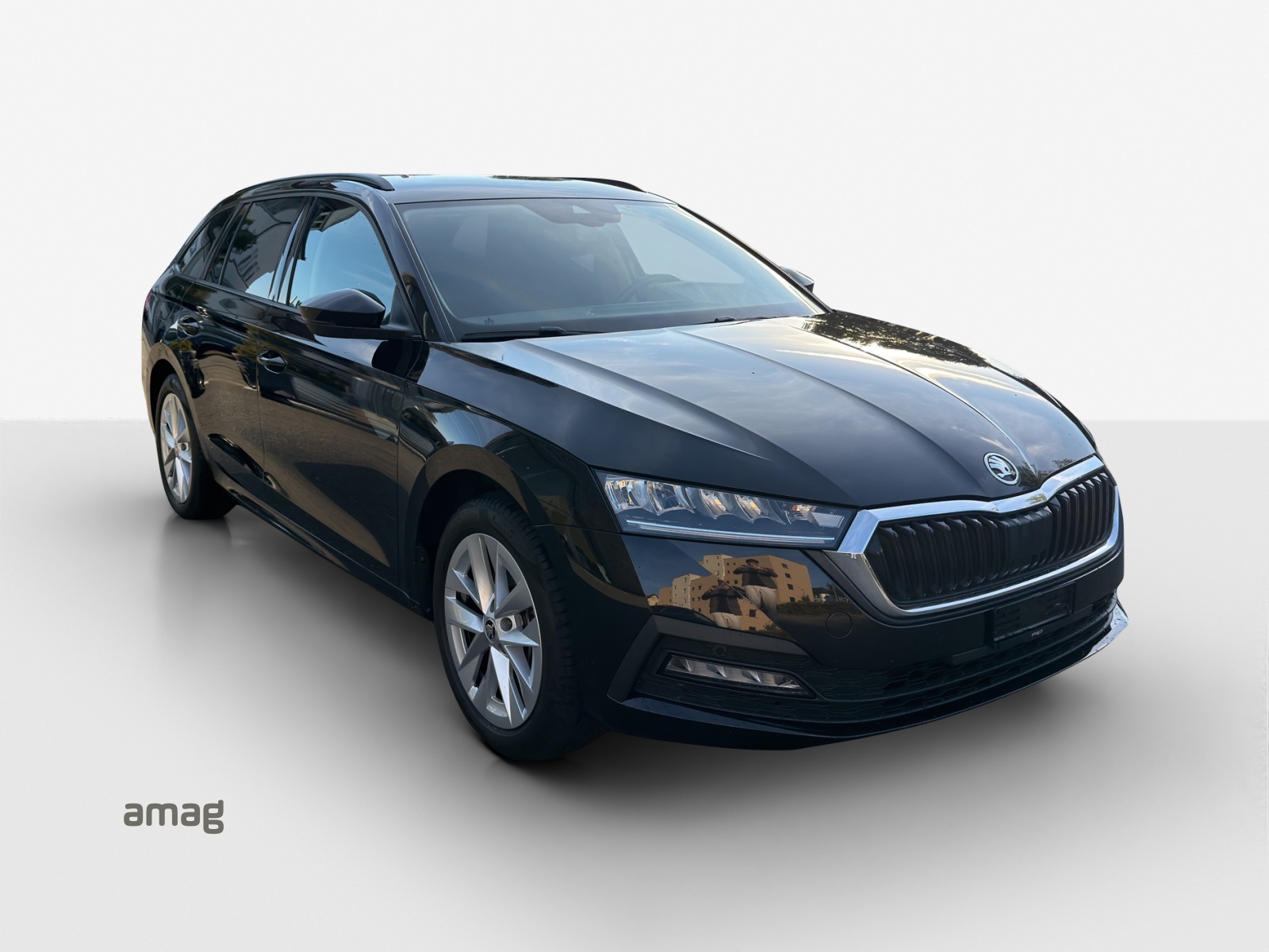 SKODA Octavia Combi 2.0 TSI Ambition DSG 4x4-image-5