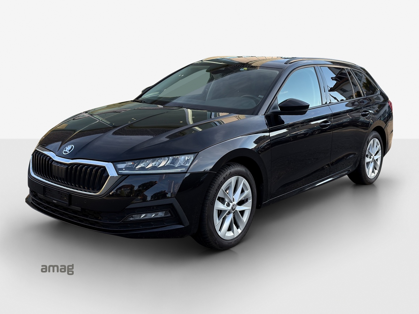 SKODA Octavia Combi 2.0 TSI Ambition DSG 4x4-image-0