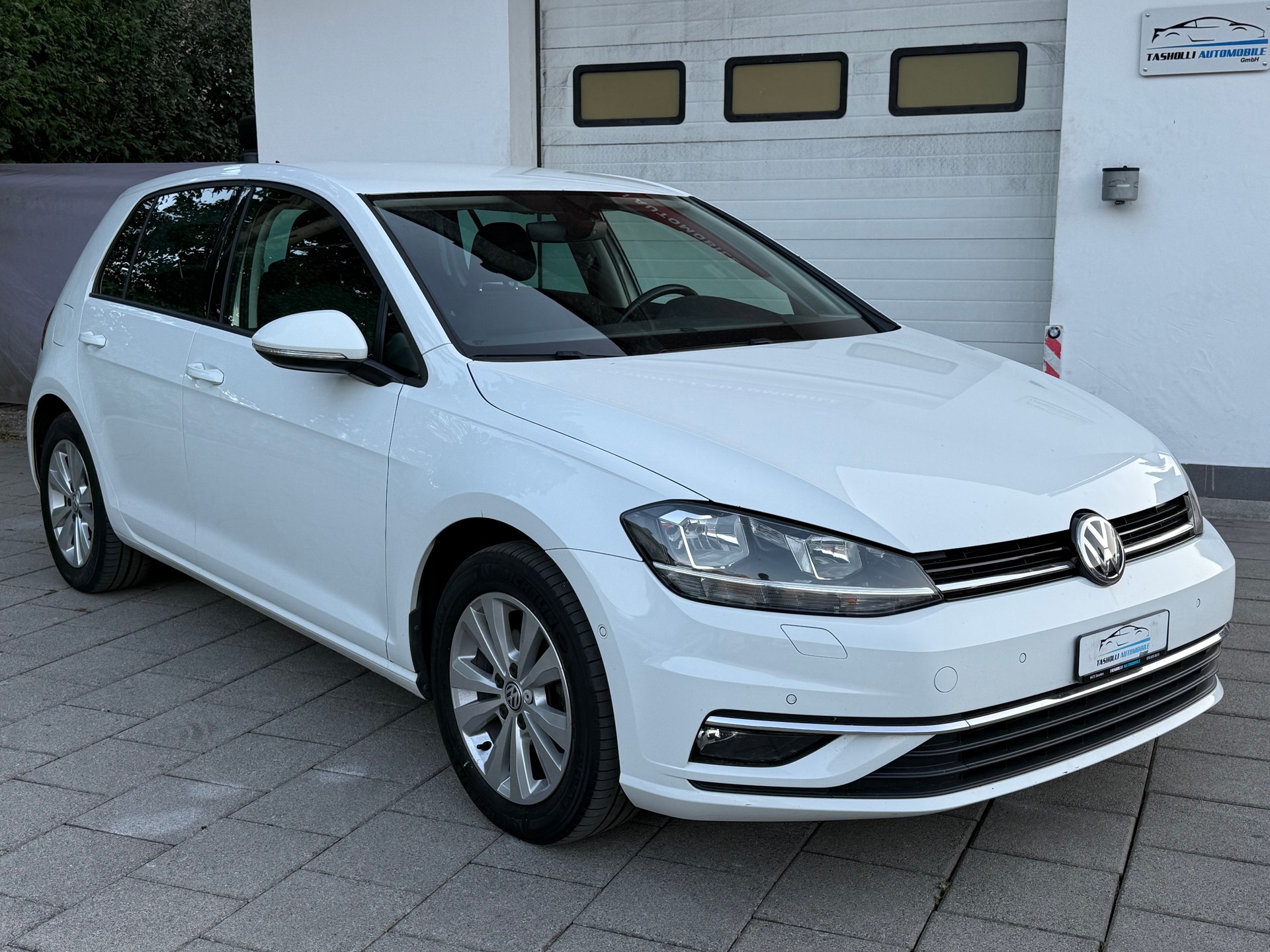 VW Golf 2.0 TDI Highline 4Motion-image-10