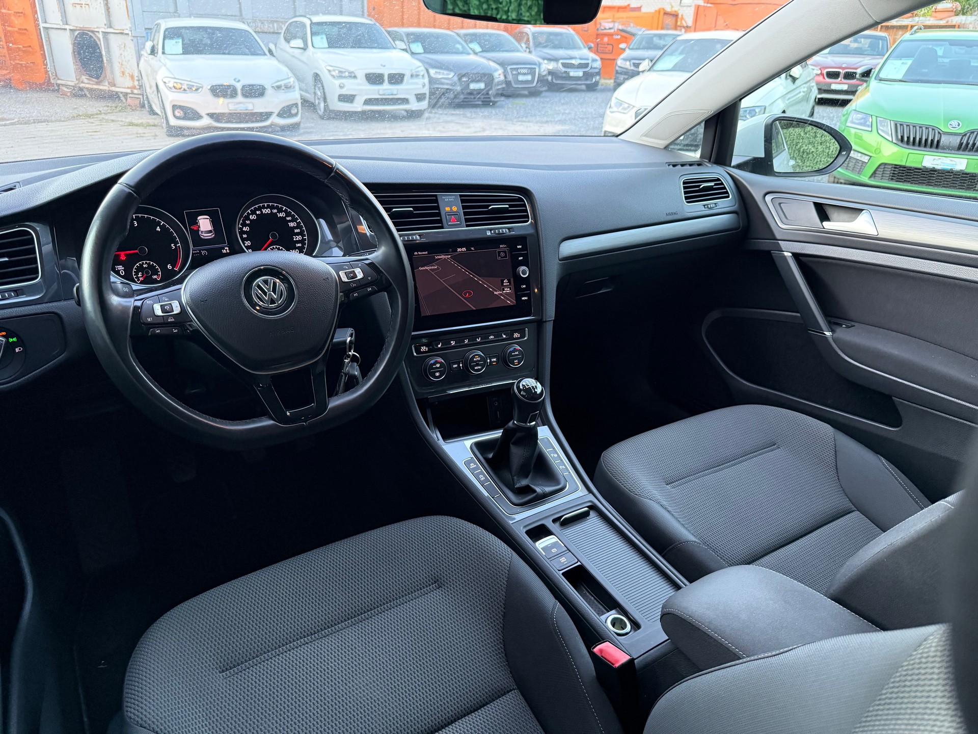 VW Golf 2.0 TDI Highline 4Motion-image-18