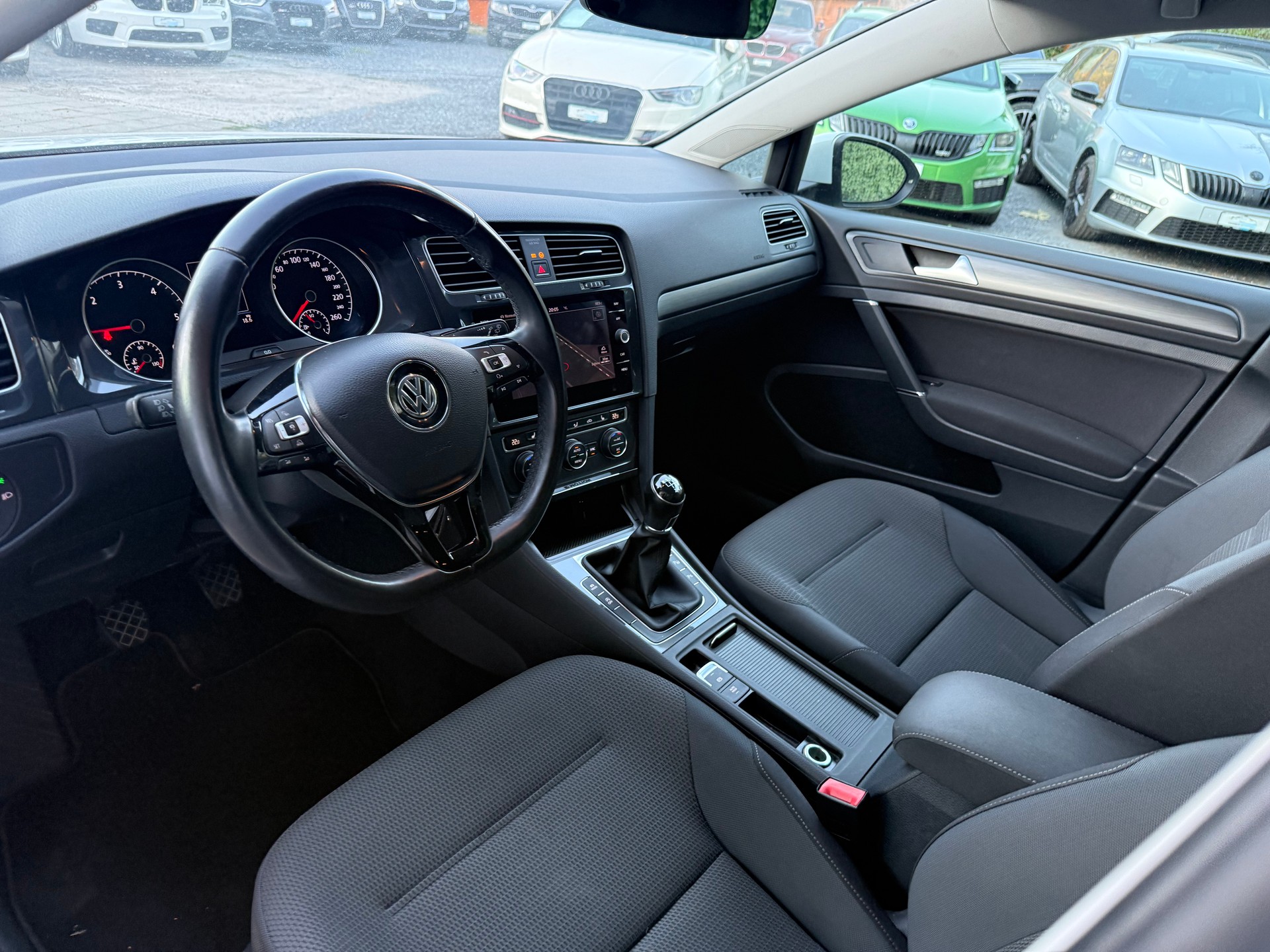 VW Golf 2.0 TDI Highline 4Motion-image-19