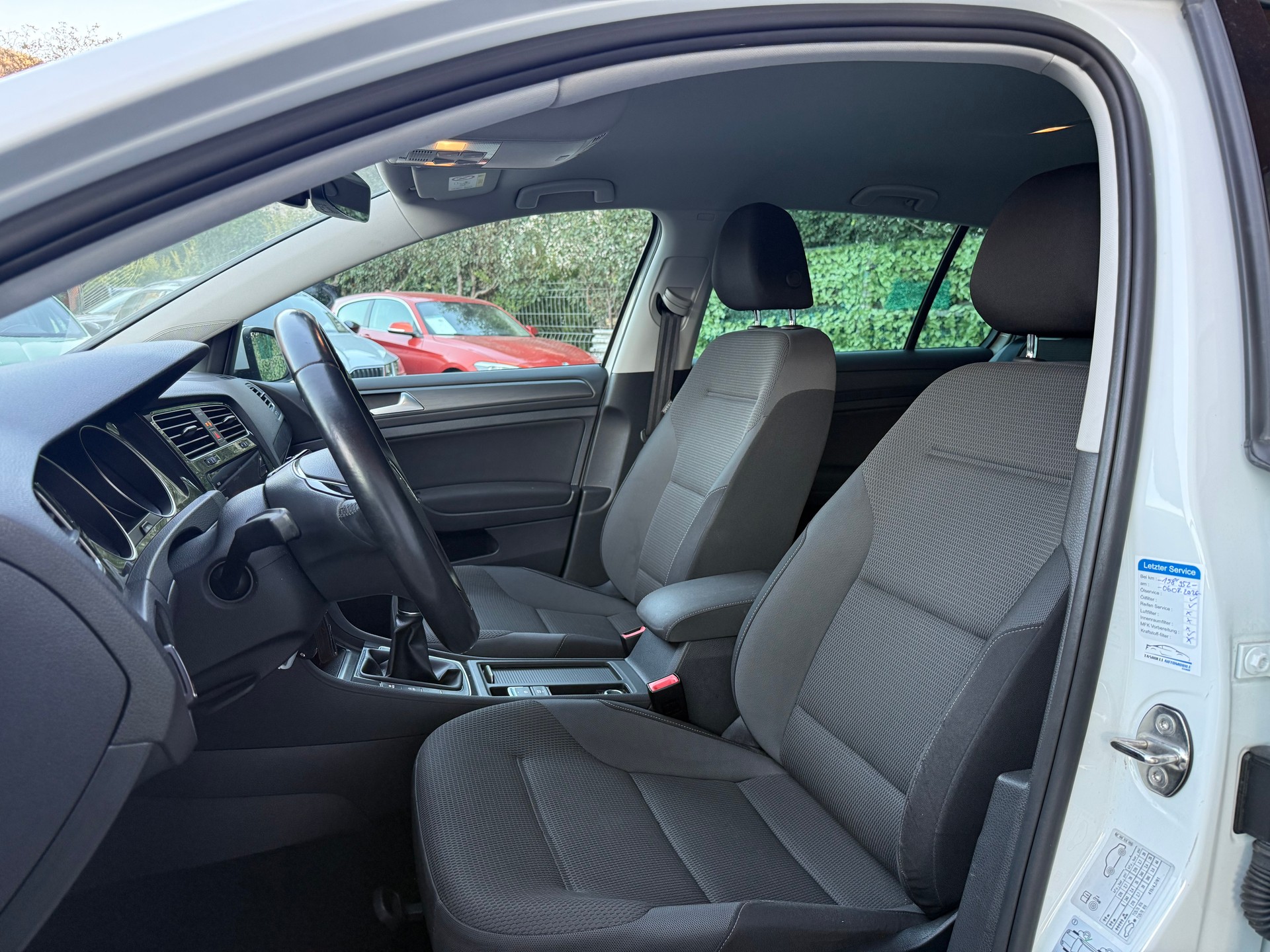 VW Golf 2.0 TDI Highline 4Motion-image-17