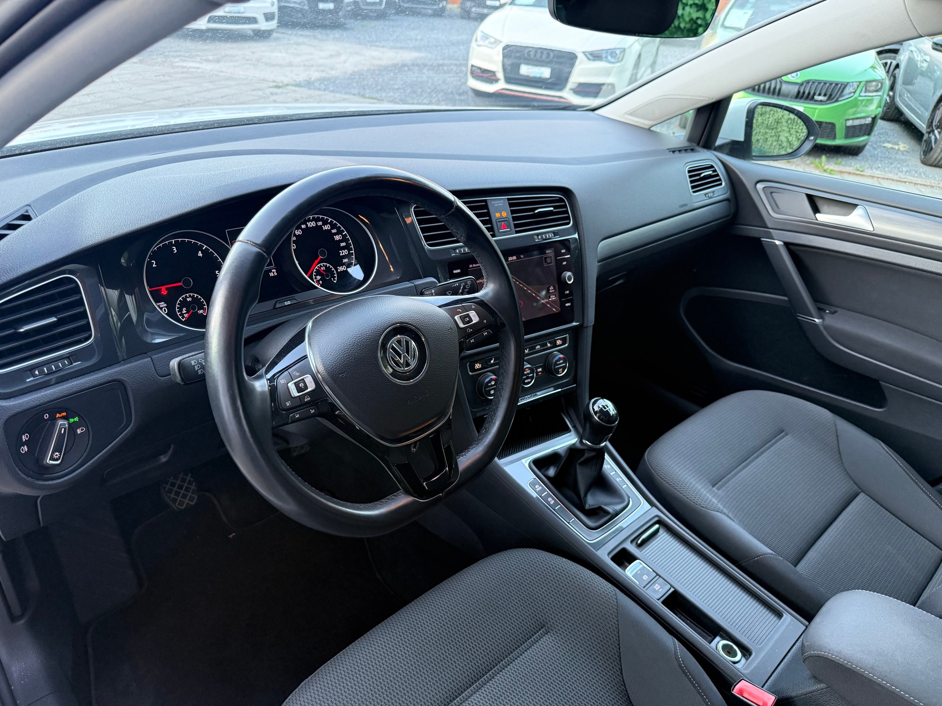 VW Golf 2.0 TDI Highline 4Motion-image-20