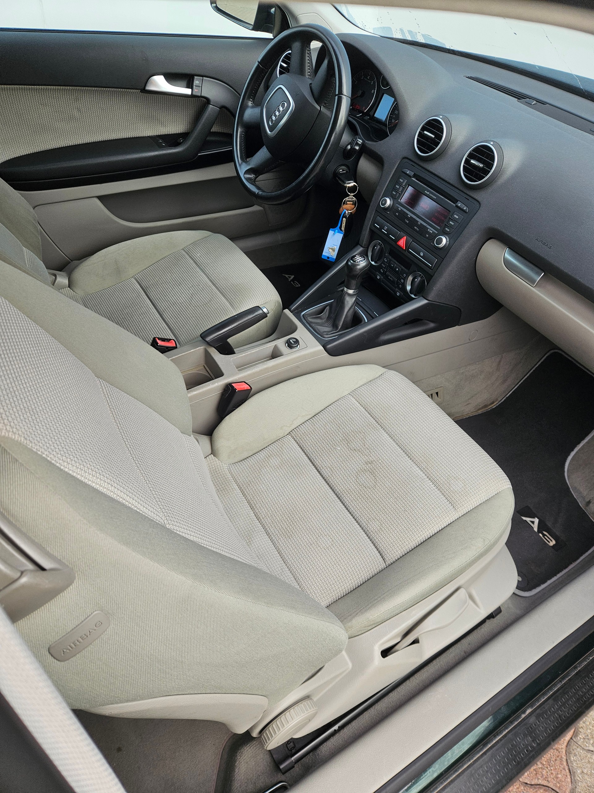 AUDI A3 1.6 FSI Ambition-image-5