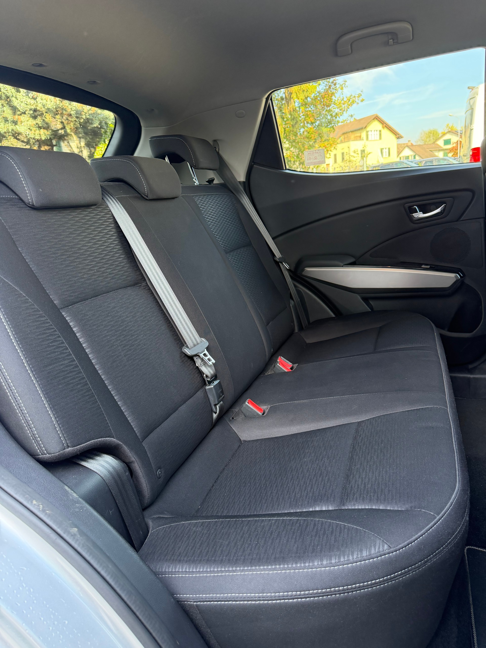 KGM-SsangYong Tivoli 1.6 eXDi Quartz 4WD Automatic-image-12