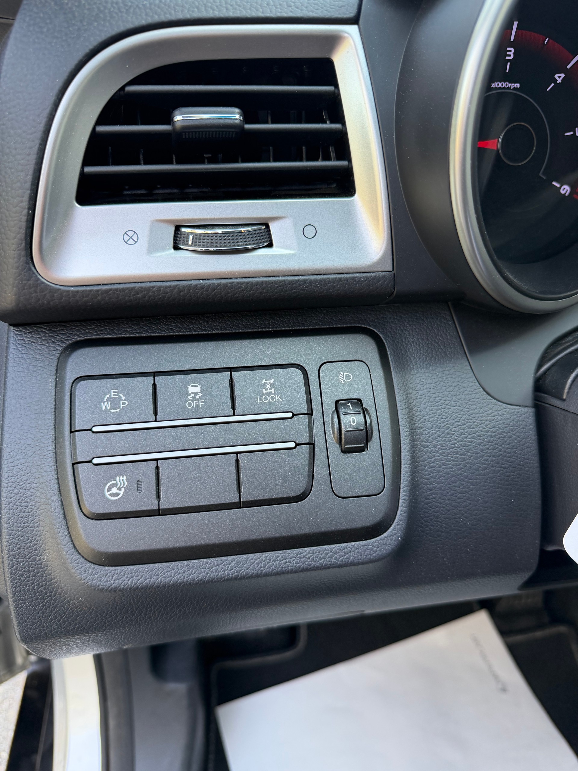 KGM-SsangYong Tivoli 1.6 eXDi Quartz 4WD Automatic-image-11