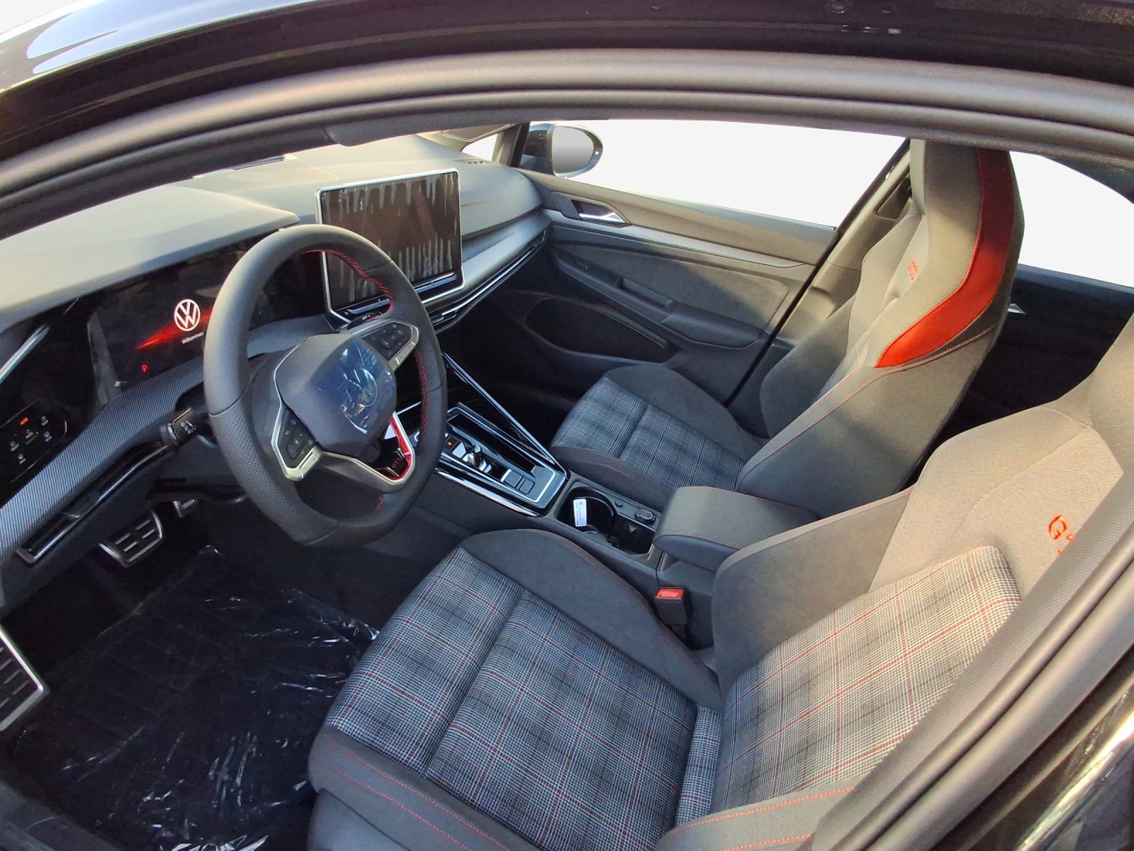 VW Golf 2.0 TSI GTI DSG-image-7