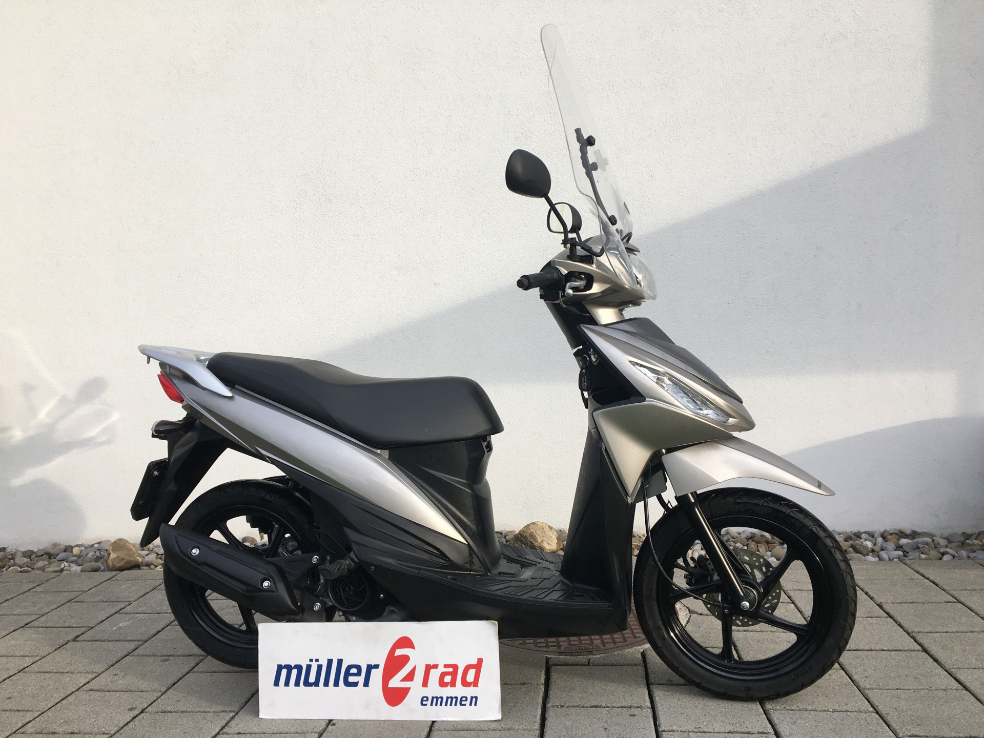 SUZUKI UK 110 Address L5