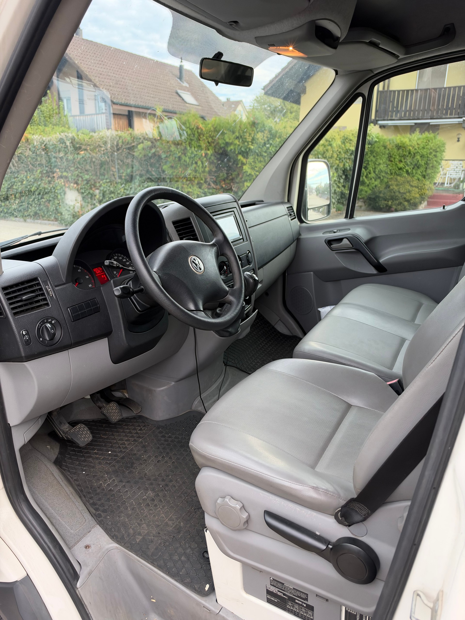 VW Crafter 35 2.5 BlueTDI 136 PS-image-8