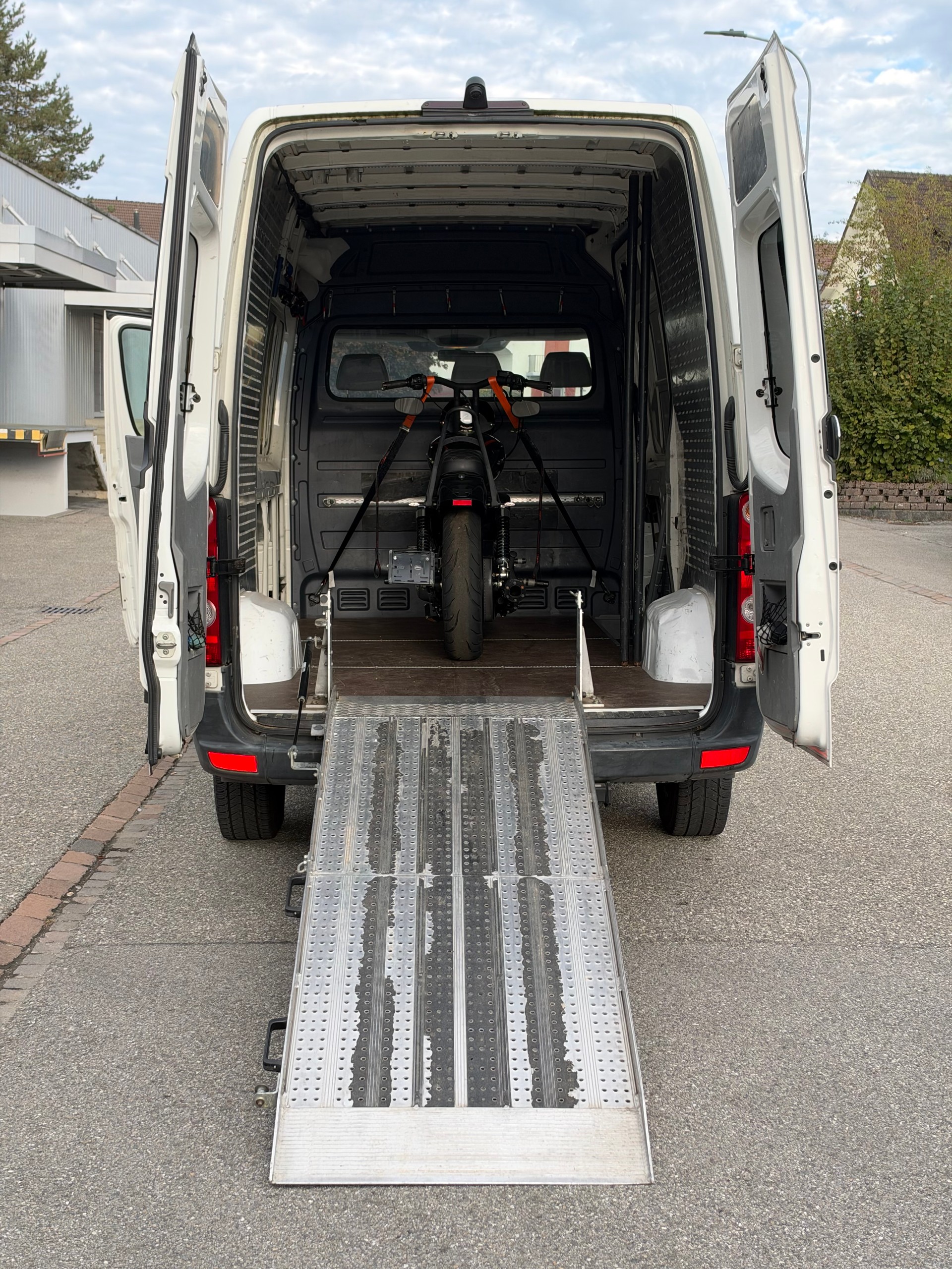 VW Crafter 35 2.5 BlueTDI 136 PS-image-12