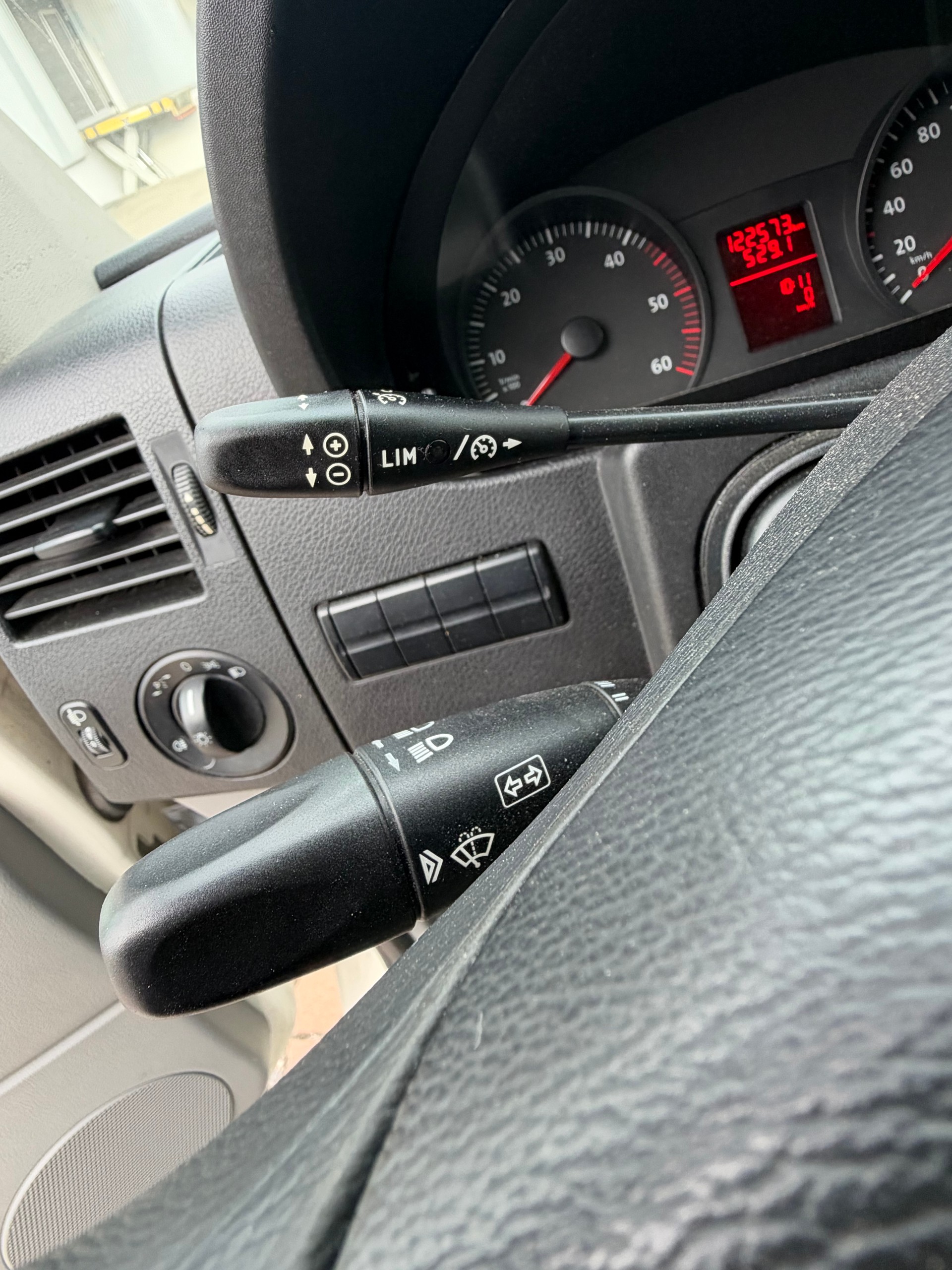 VW Crafter 35 2.5 BlueTDI 136 PS-image-11