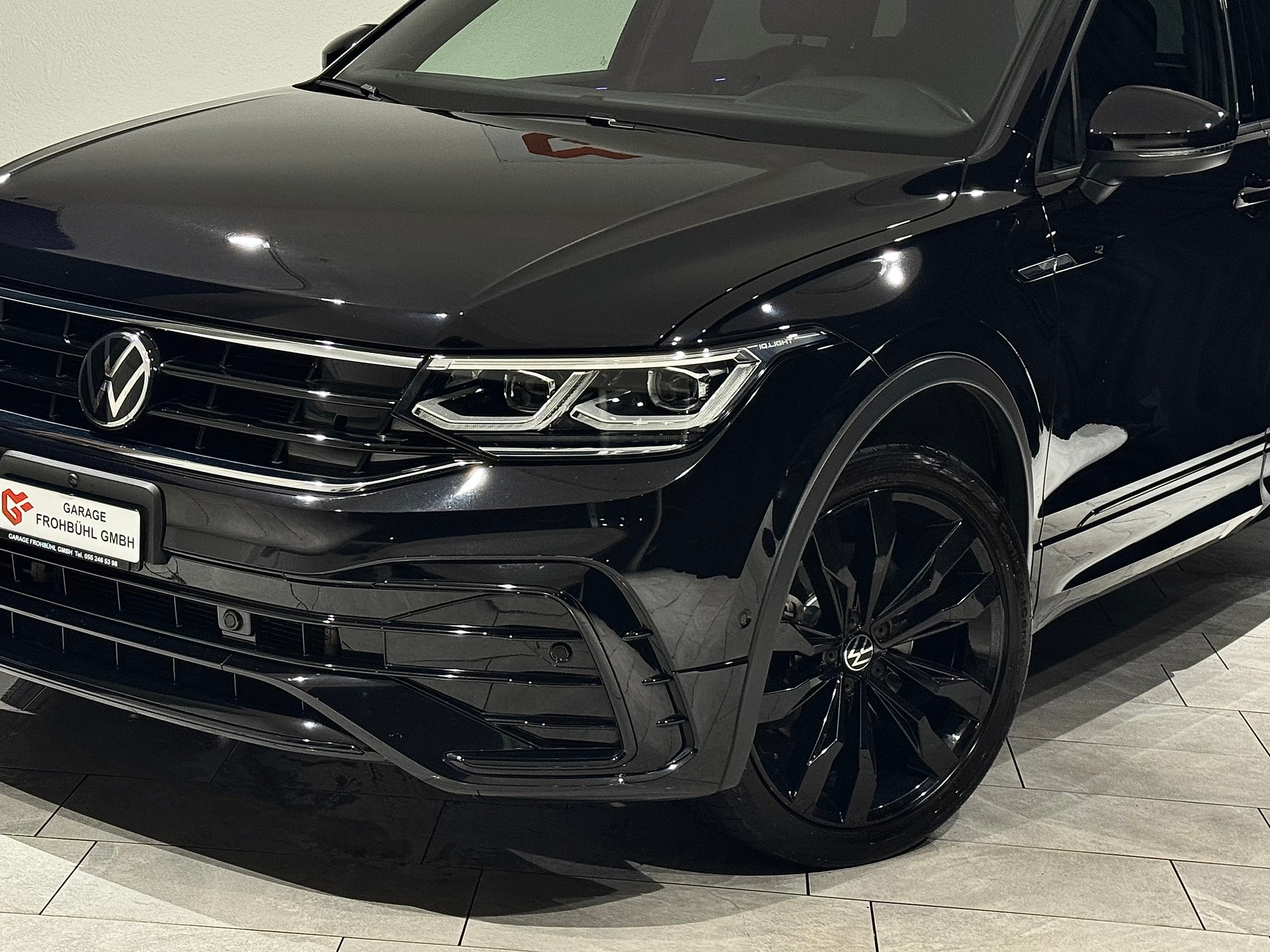 VW Tiguan 2.0TSI R-Line 4Motion DSG | Black Edition | AHK |-image-9