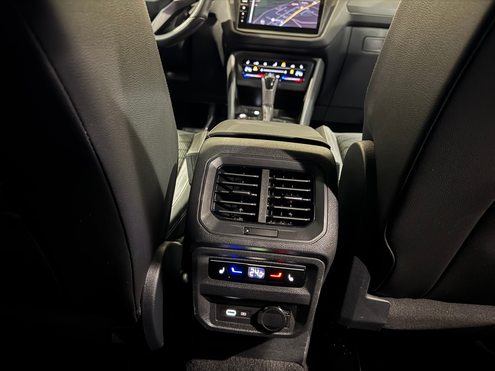 VW Tiguan 2.0TSI R-Line 4Motion DSG | Black Edition | AHK |-image-21