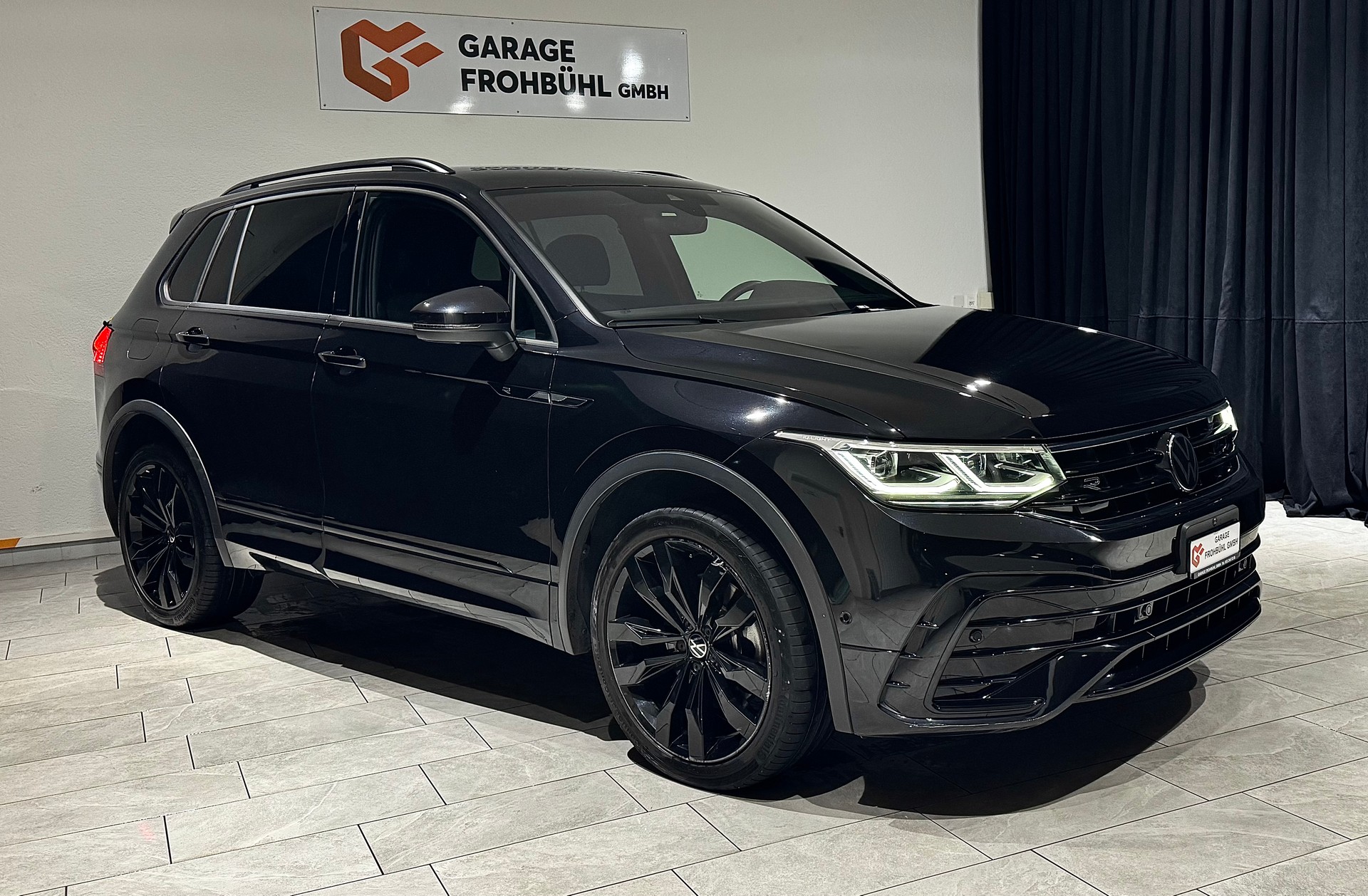 VW Tiguan 2.0TSI R-Line 4Motion DSG | Black Edition | AHK |-image-11