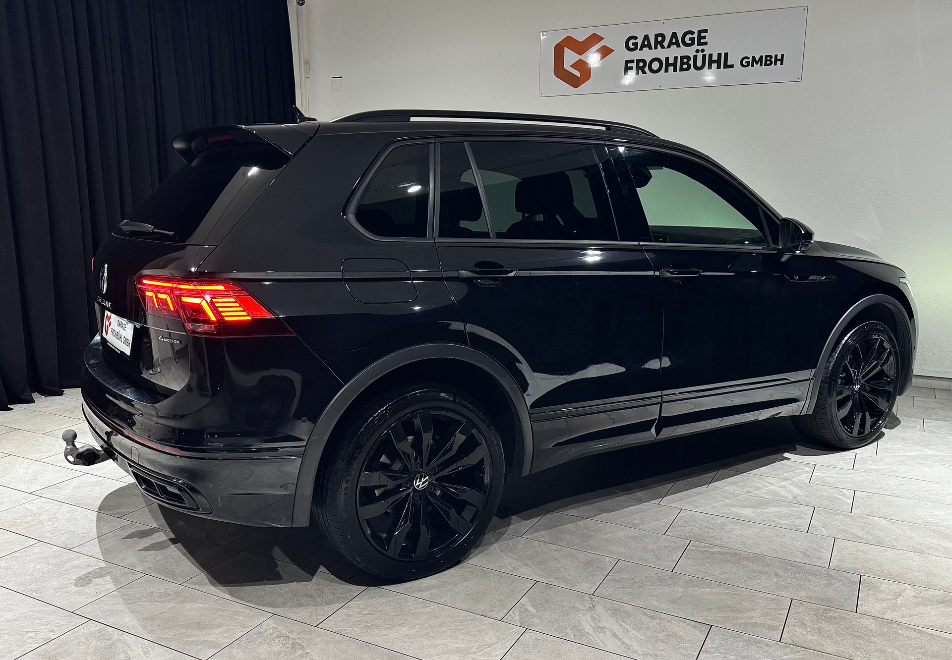 VW Tiguan 2.0TSI R-Line 4Motion DSG | Black Edition | AHK |-image-7