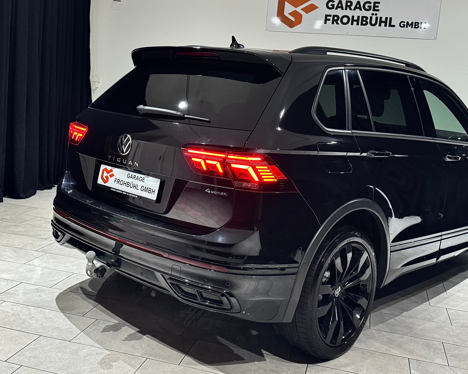 VW Tiguan 2.0TSI R-Line 4Motion DSG | Black Edition | AHK |-image-12