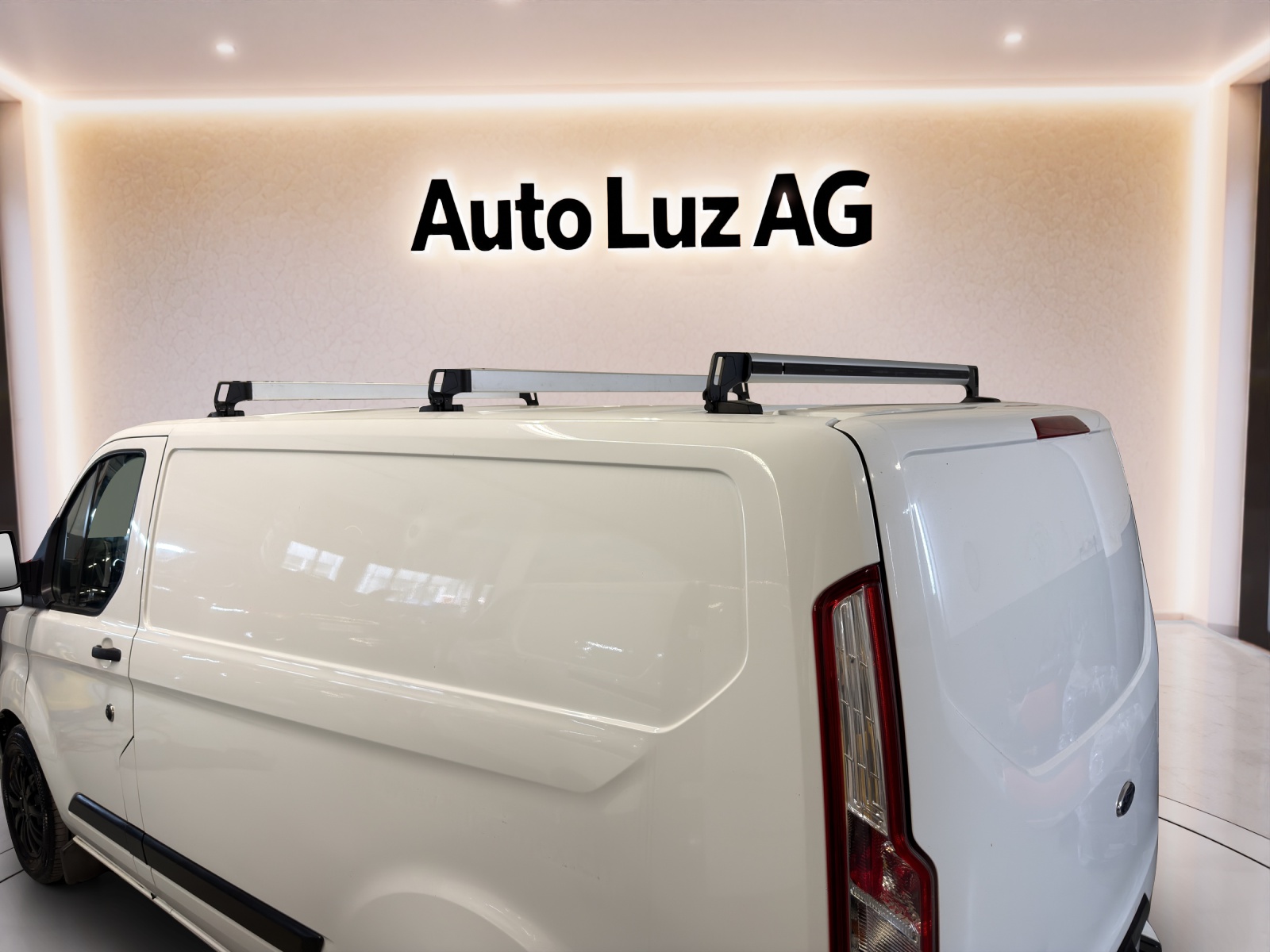 FORD Transit Custom 320 L1H1 Trend A-image-18
