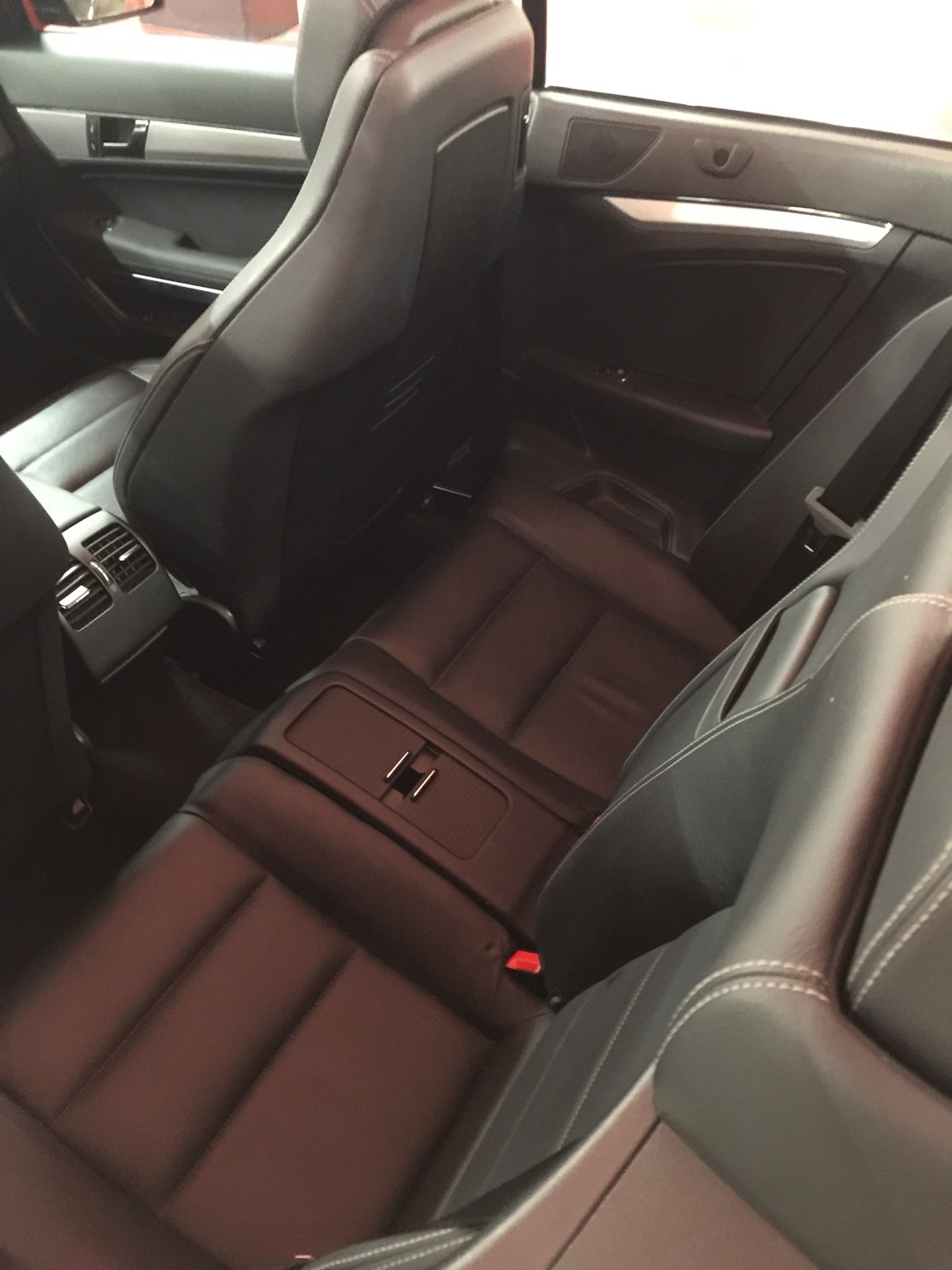 MERCEDES-BENZ E 200 CGI BlueEfficiency Automatic-image-4