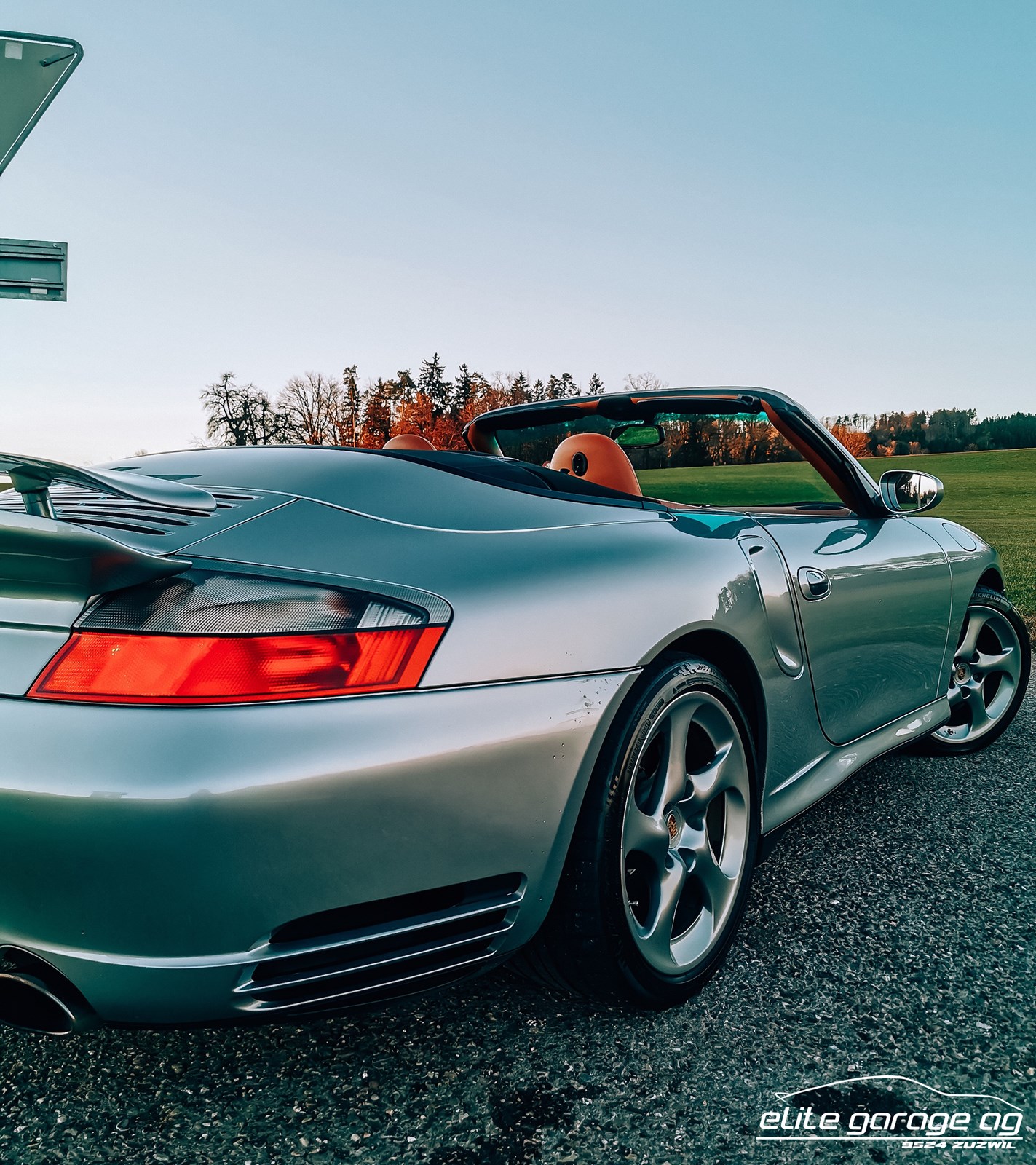 PORSCHE 911 Turbo S Cabrio-image-9