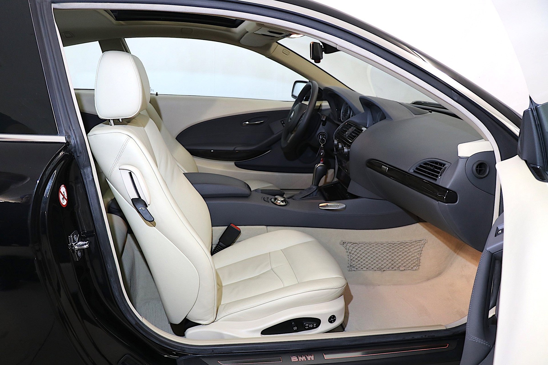 BMW 645i Coupé **Unikat**-image-11