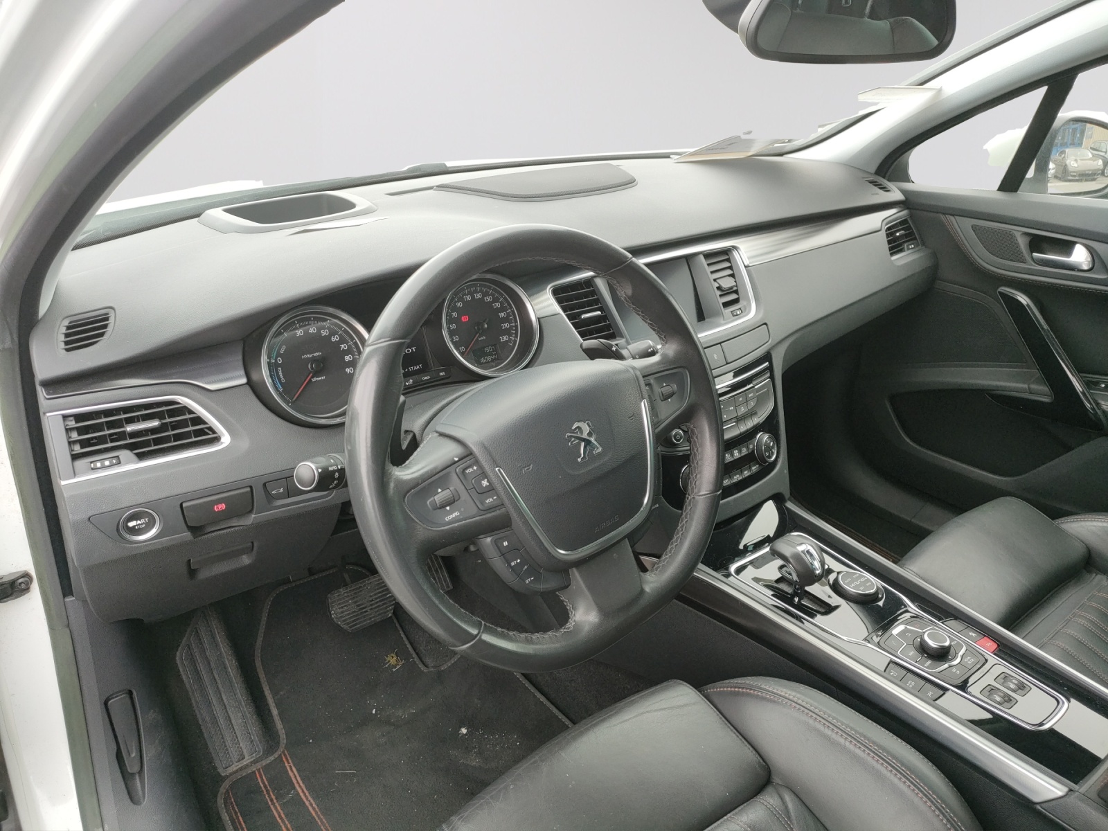 PEUGEOT 508 RXH 2.0 HDI Hybrid4 EGS6-image-8
