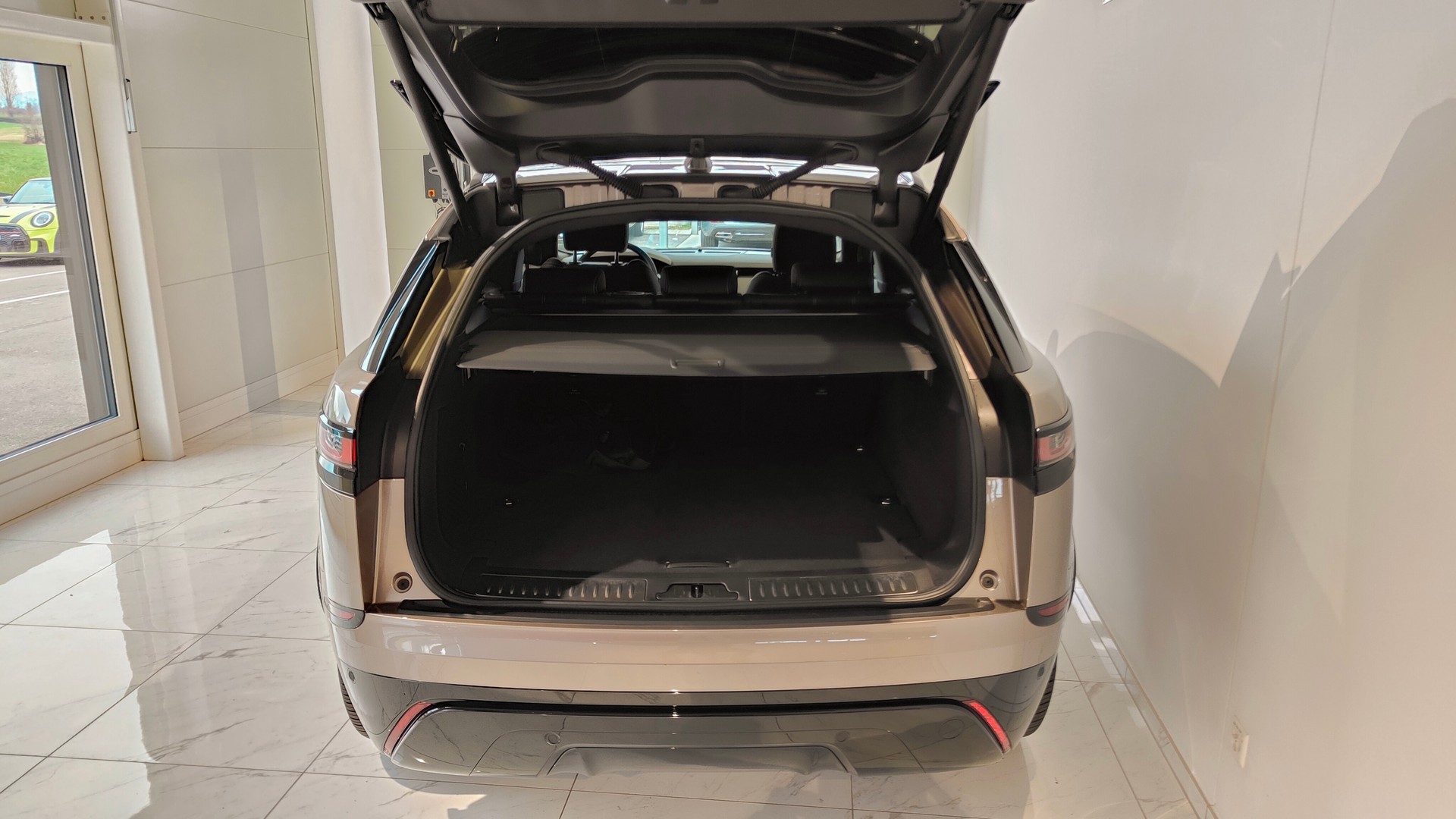 LAND ROVER Range Rover Velar P400e 2.0 I4 PHEV S Automatic-image-7