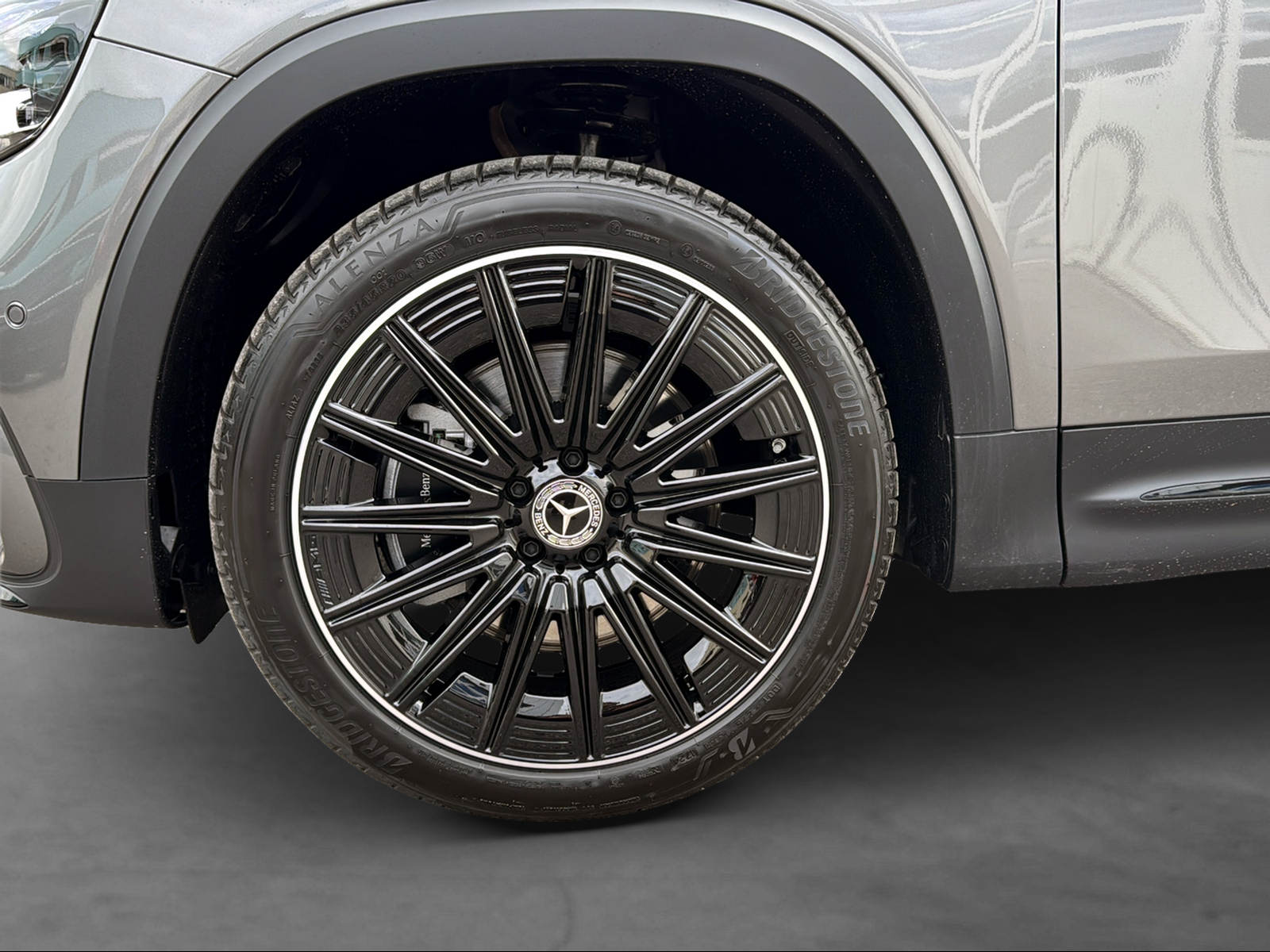 MERCEDES-BENZ GLB 250 4Matic 8G-Tronic-image-5