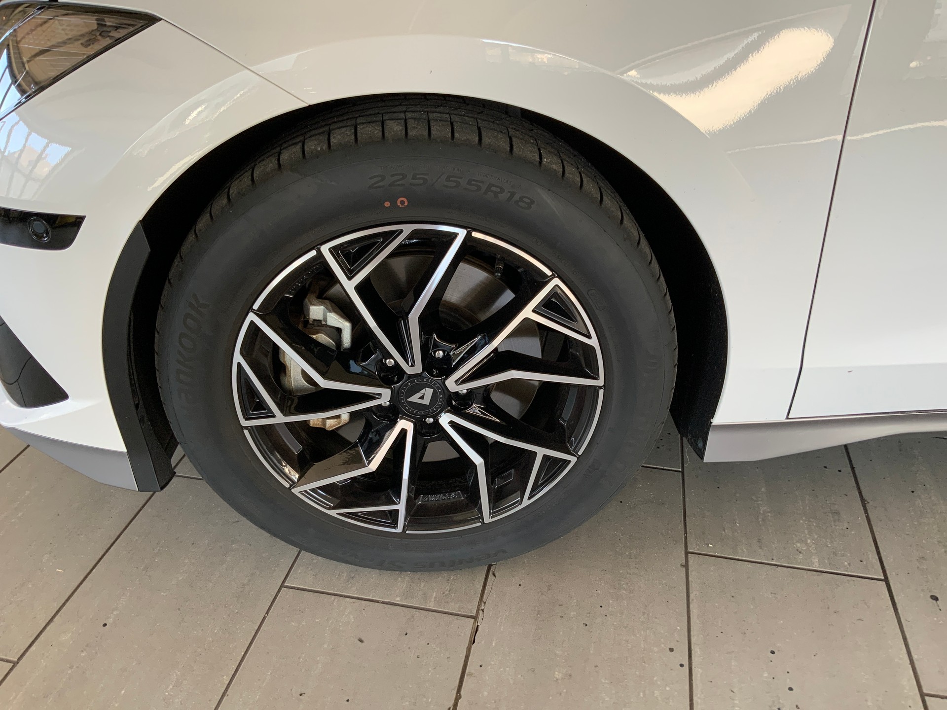 HYUNDAI Ioniq 6 77kWh Launch Edition 4WD-image-15