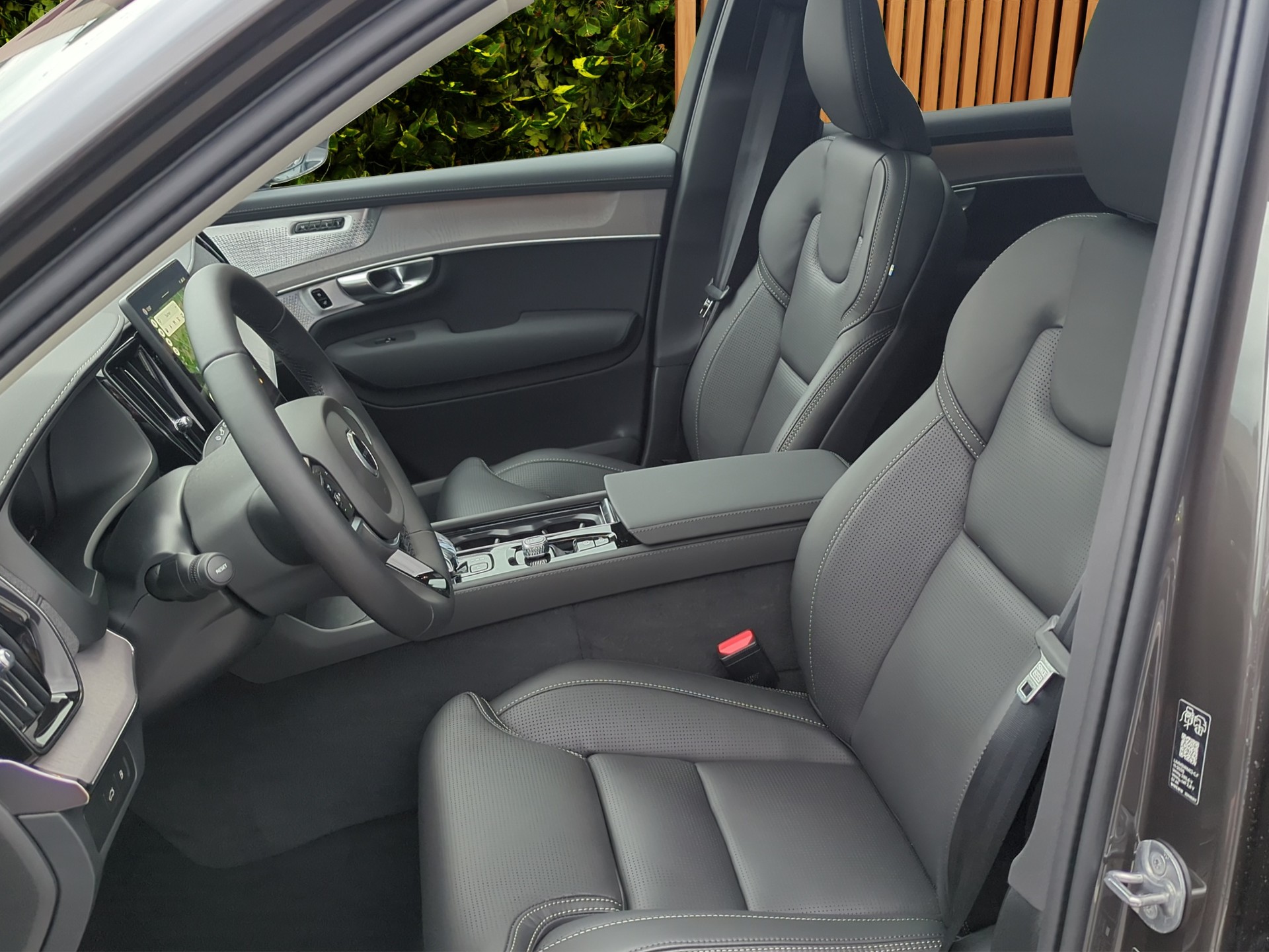 VOLVO T8 eAWD Plus Premium-Paket (7 Sitzer)-image-21