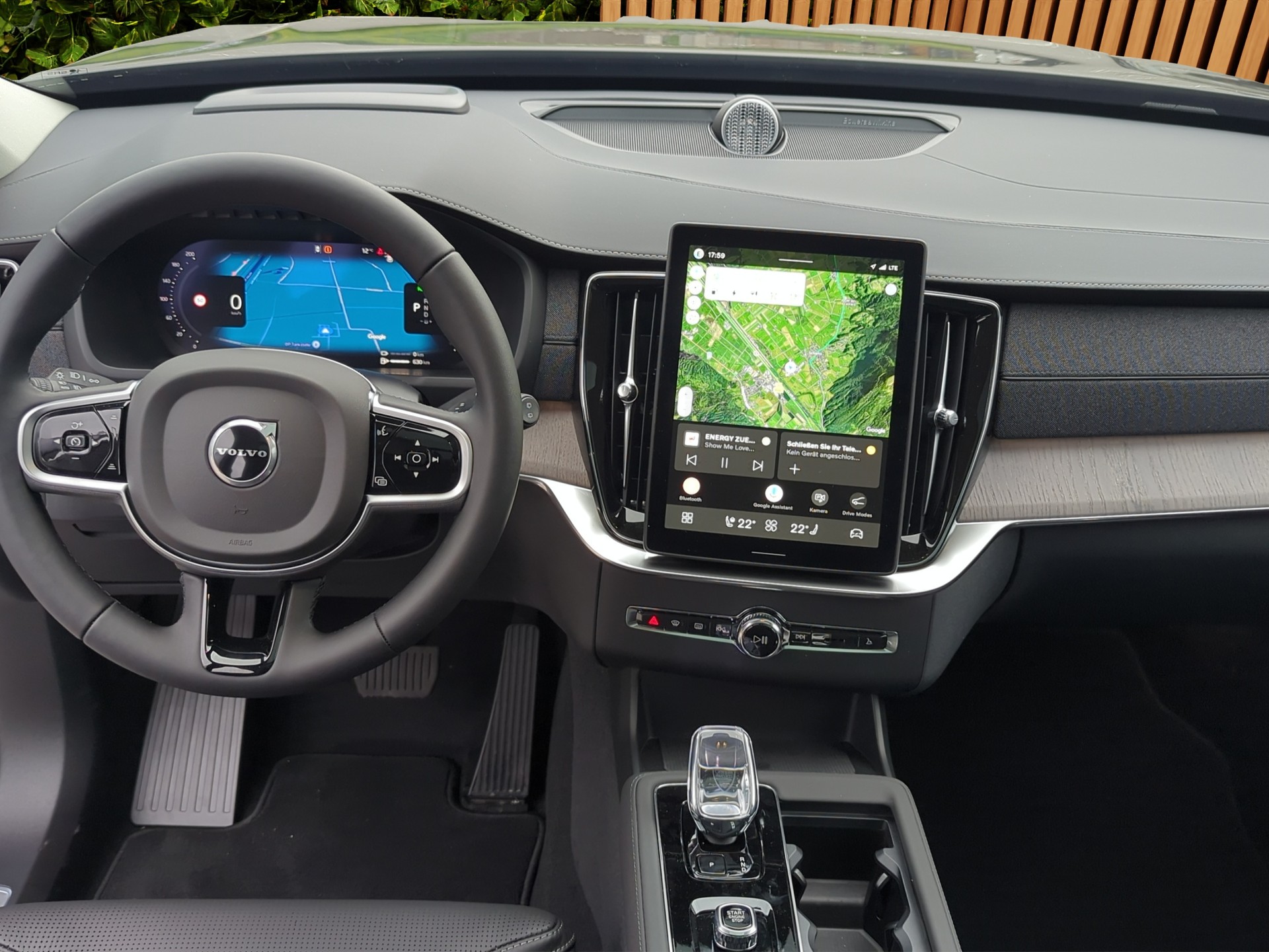VOLVO T8 eAWD Plus Premium-Paket (7 Sitzer)-image-9
