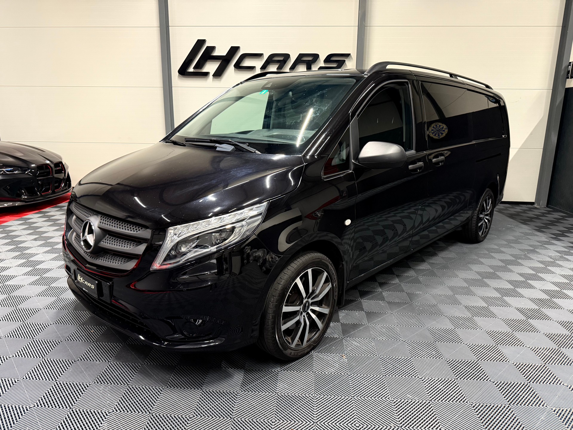 MERCEDES-BENZ Vito 119 BlueTEC Tourer Base L 4Matic 7G-Tronic-image-0