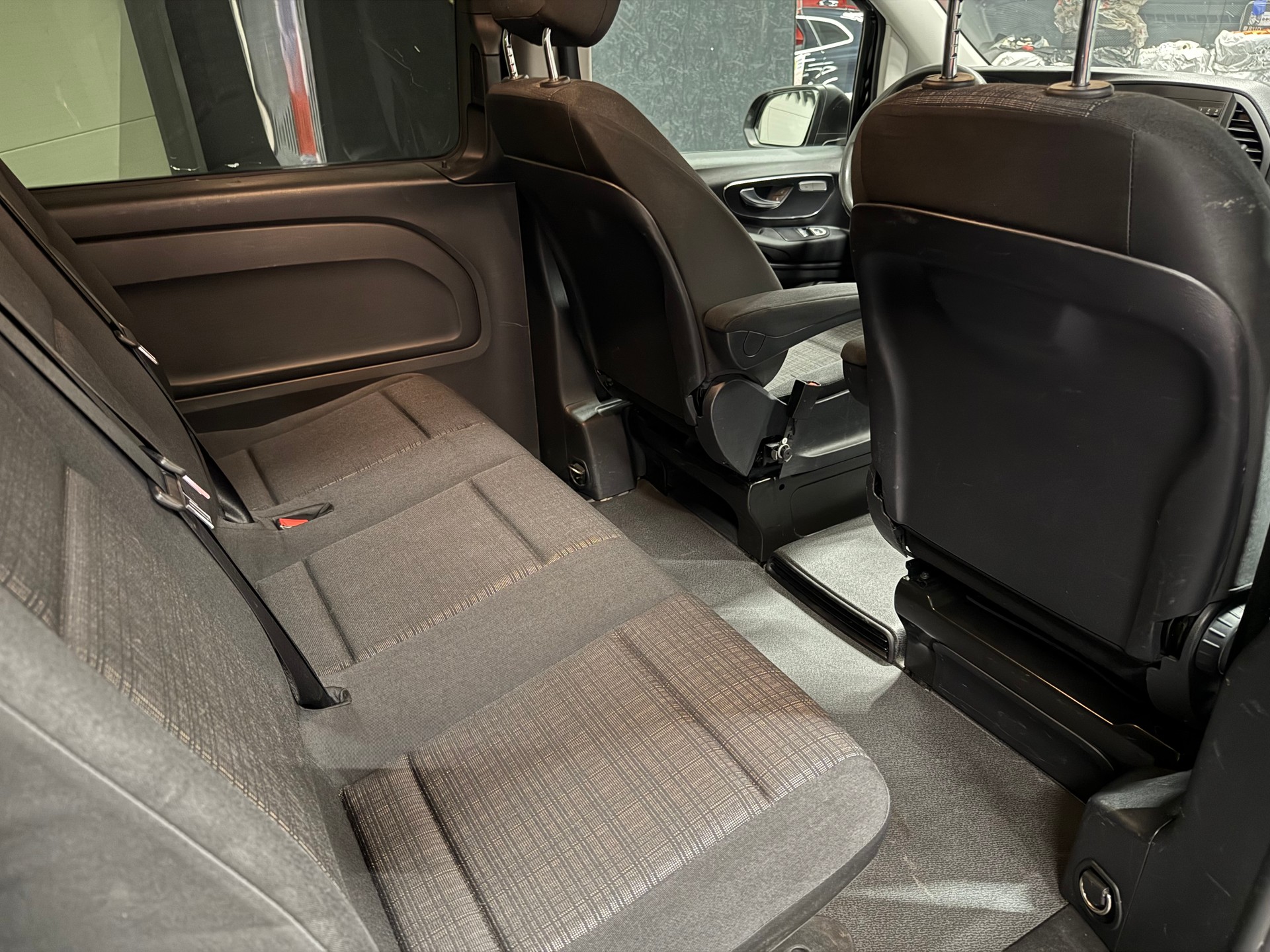 MERCEDES-BENZ Vito 119 BlueTEC Tourer Base L 4Matic 7G-Tronic-image-9