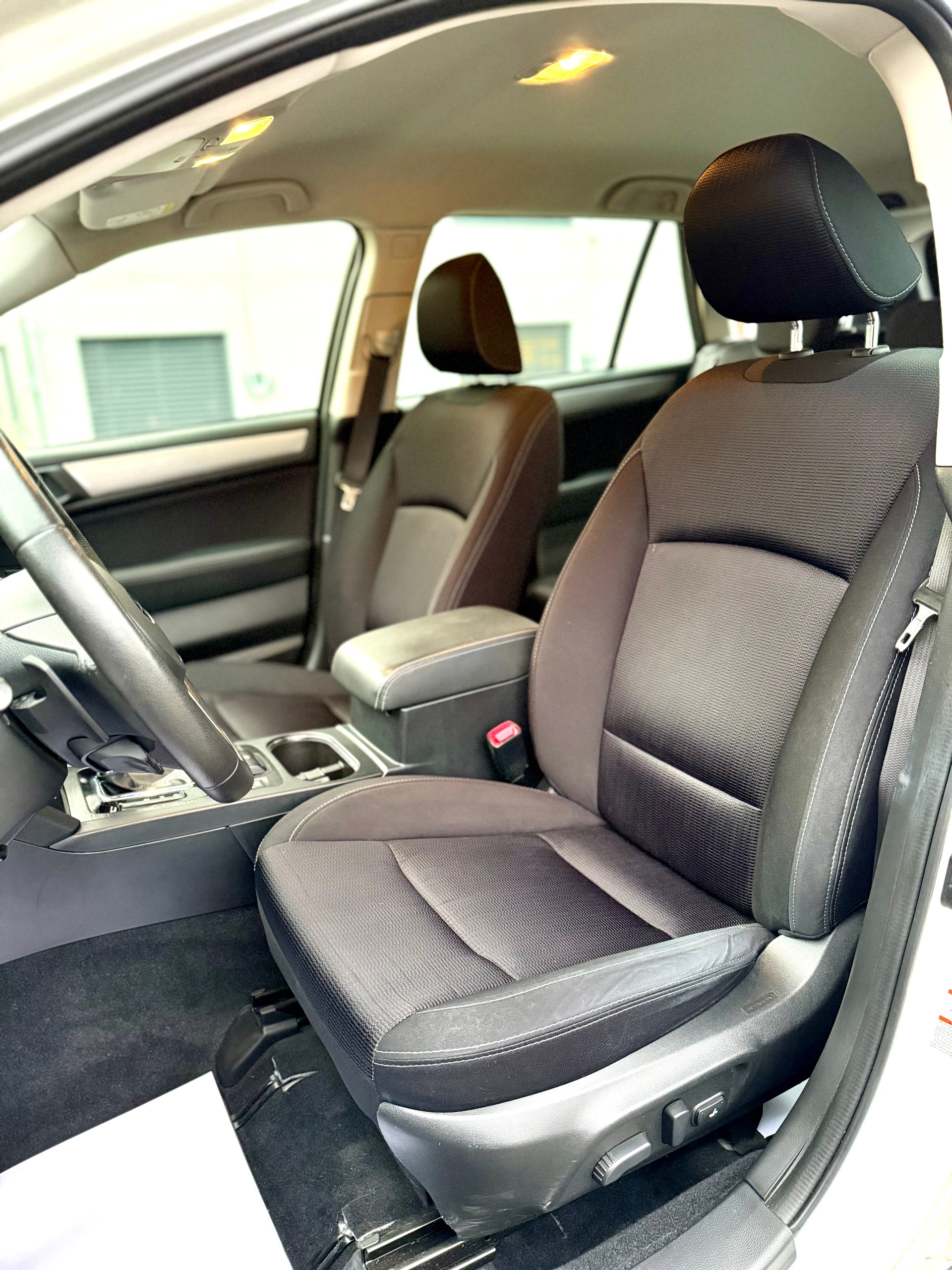 SUBARU Outback 2.0D Luxury AWD Lineartronic-image-11
