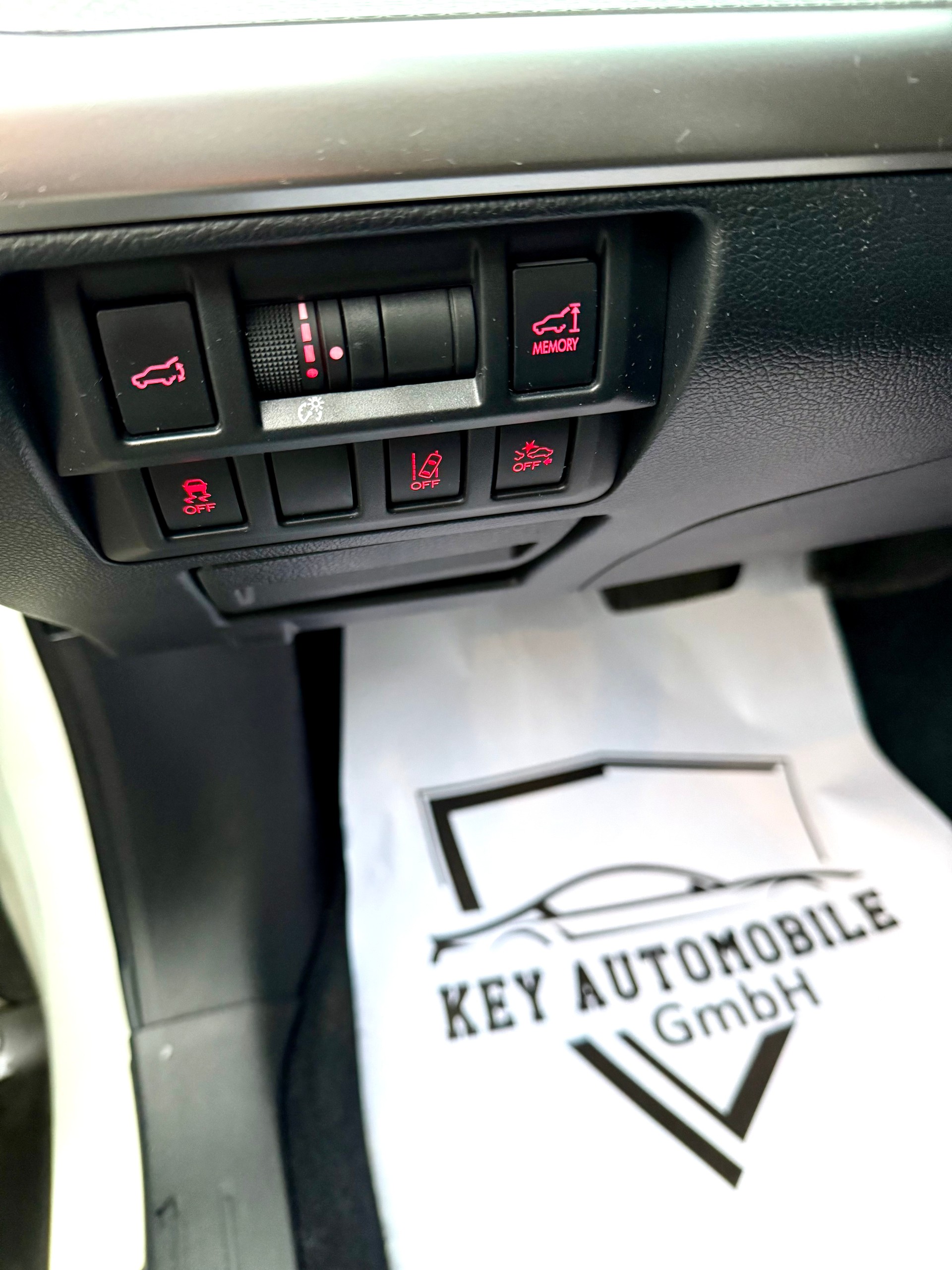 SUBARU Outback 2.0D Luxury AWD Lineartronic-image-10