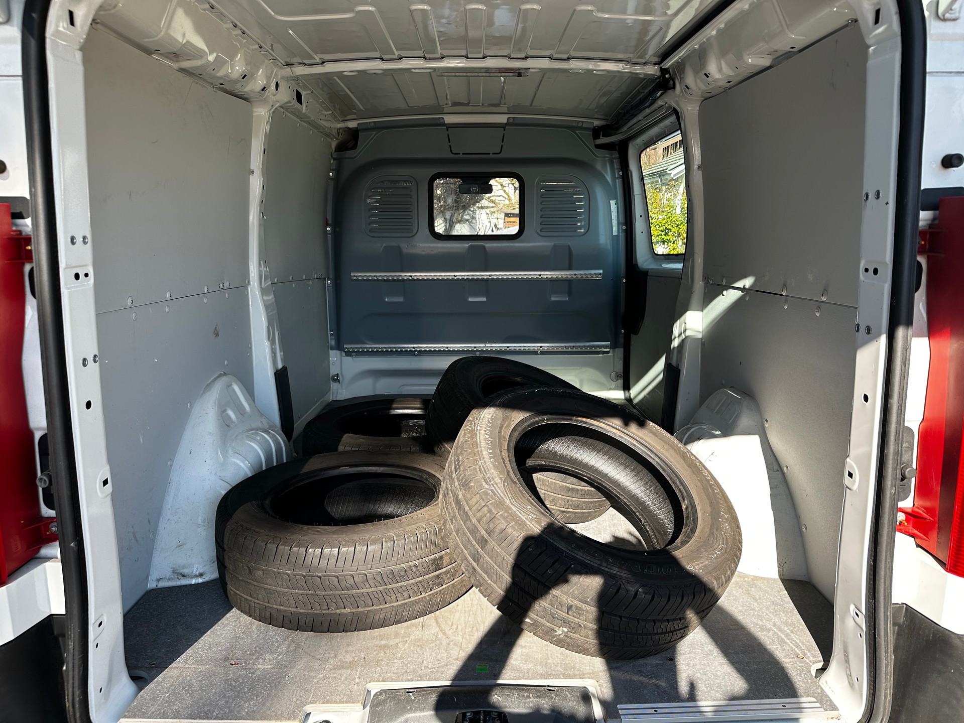 PEUGEOT Expert 2.0 HDi 229 L1H1-image-9