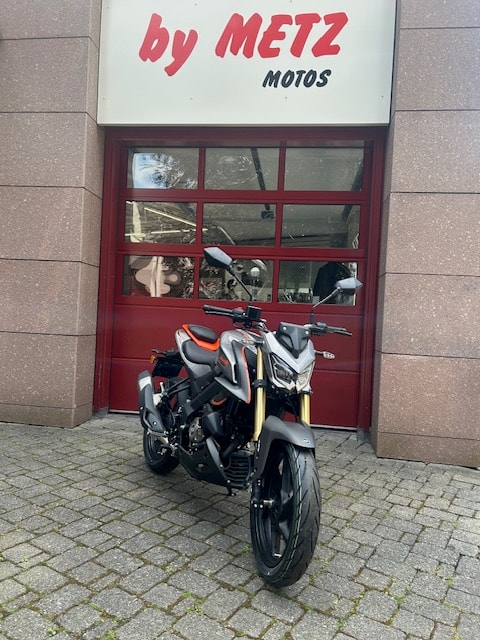 QJ SRK125S